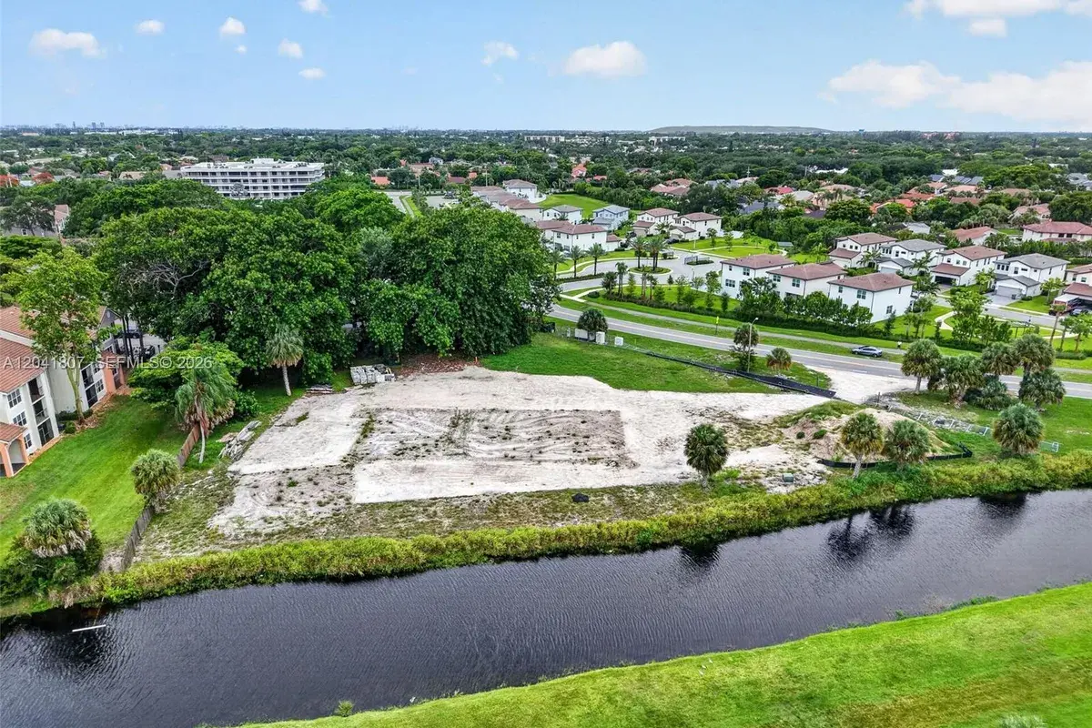 22962 Camino Del Mar, Boca Raton FL 33433