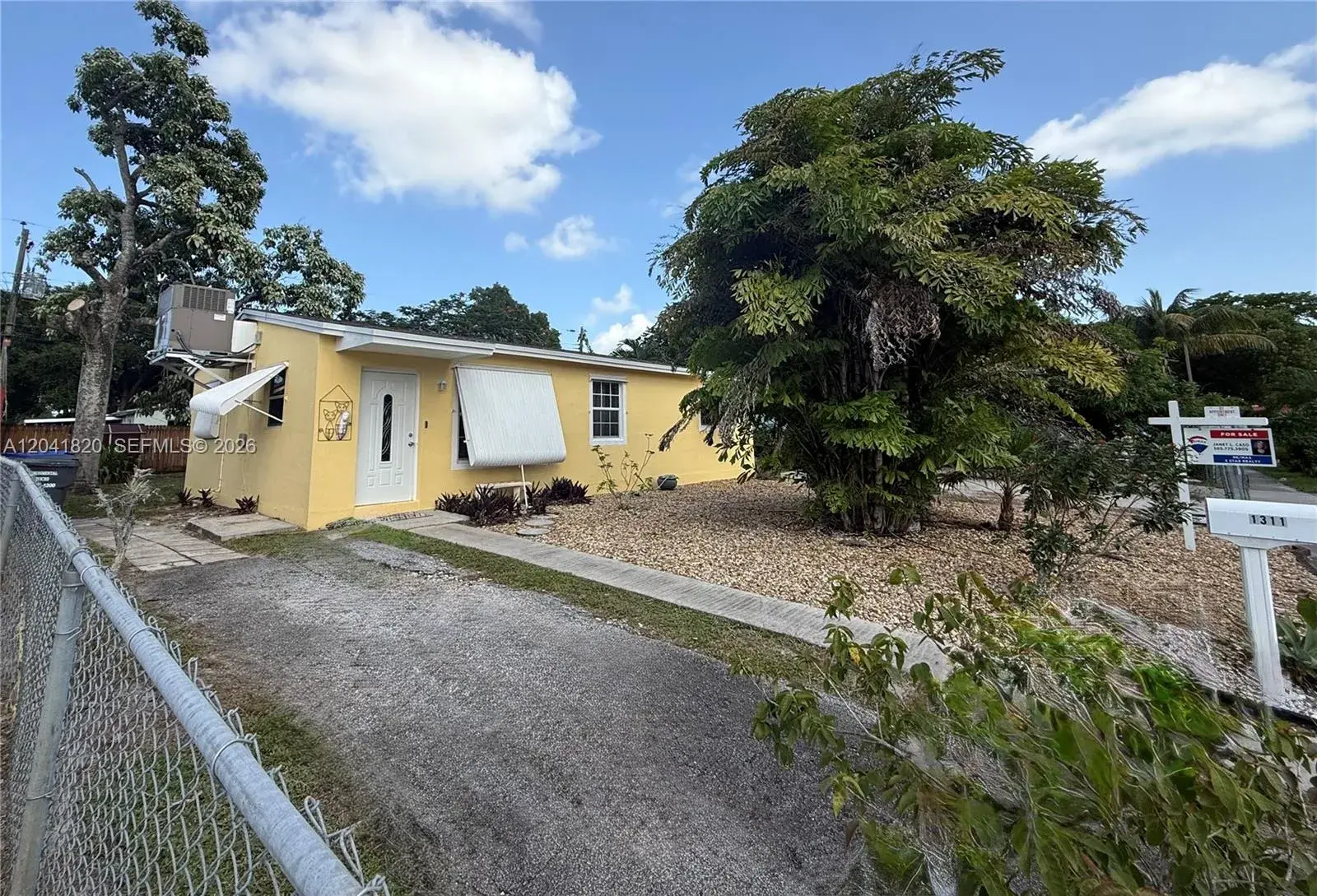 1311 N 69th Ave, Hollywood FL 33024