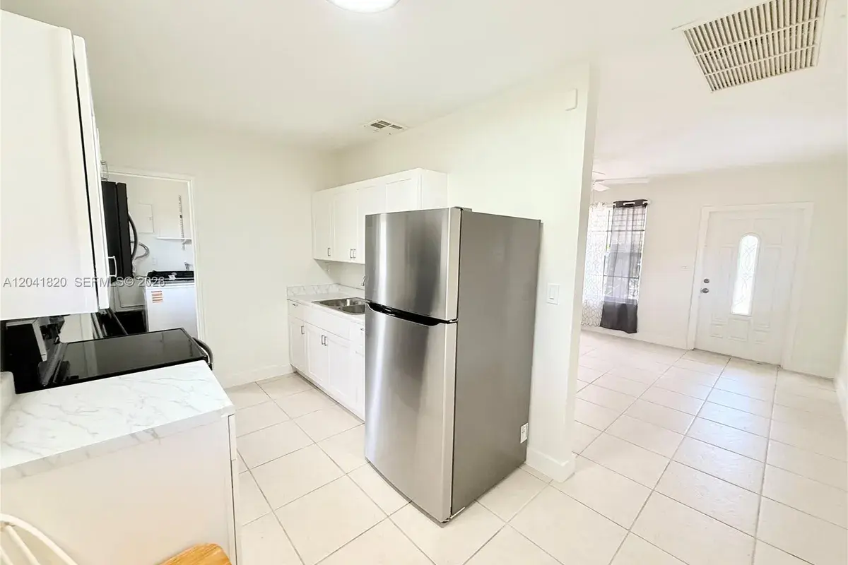 1311 N 69th Ave, Hollywood FL 33024
