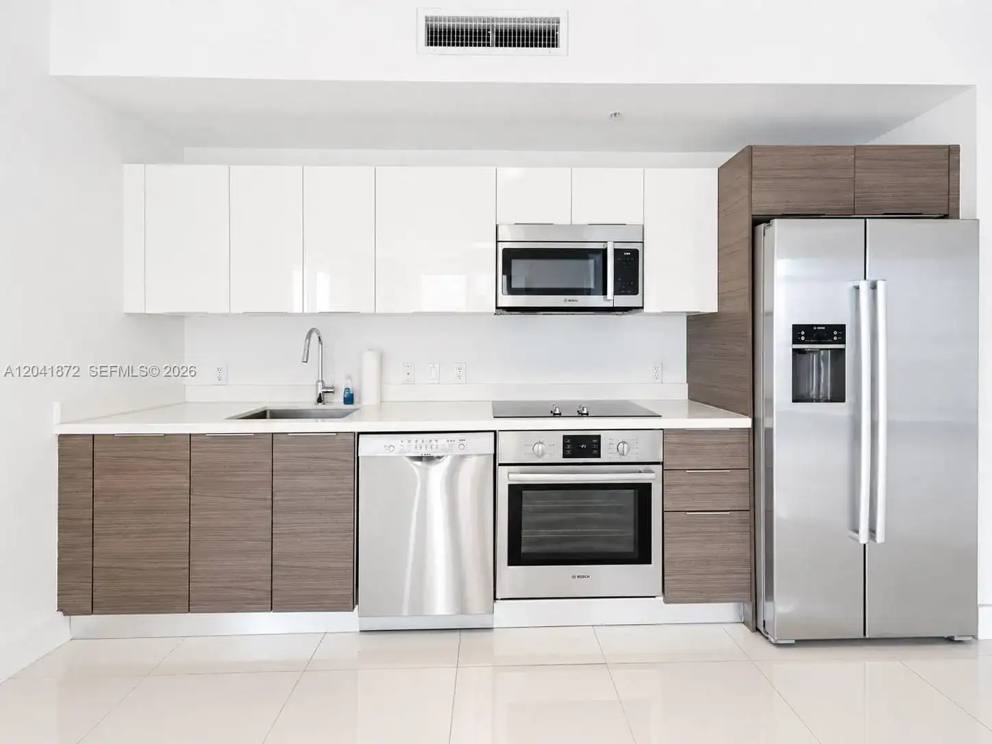 1010 SW 2nd Ave # 1504, Miami FL 33130 photo 2