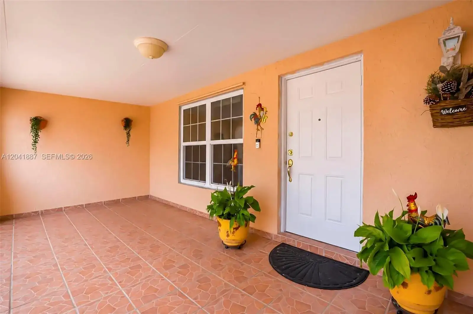 19240 NW 60th Ct, Hialeah FL 33015 photo 4