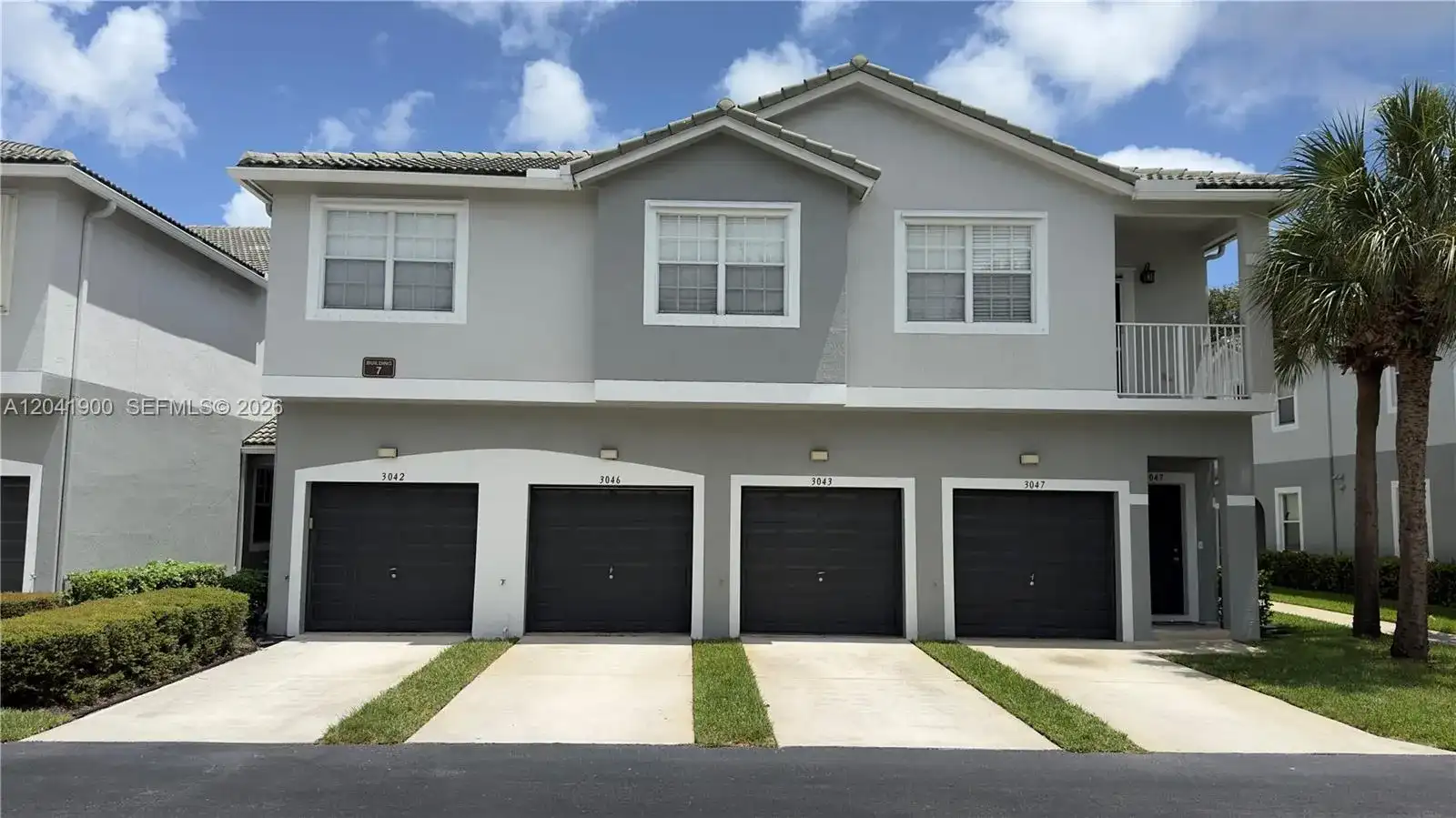 3042 Grandiflora Dr, Green Acres FL 33467