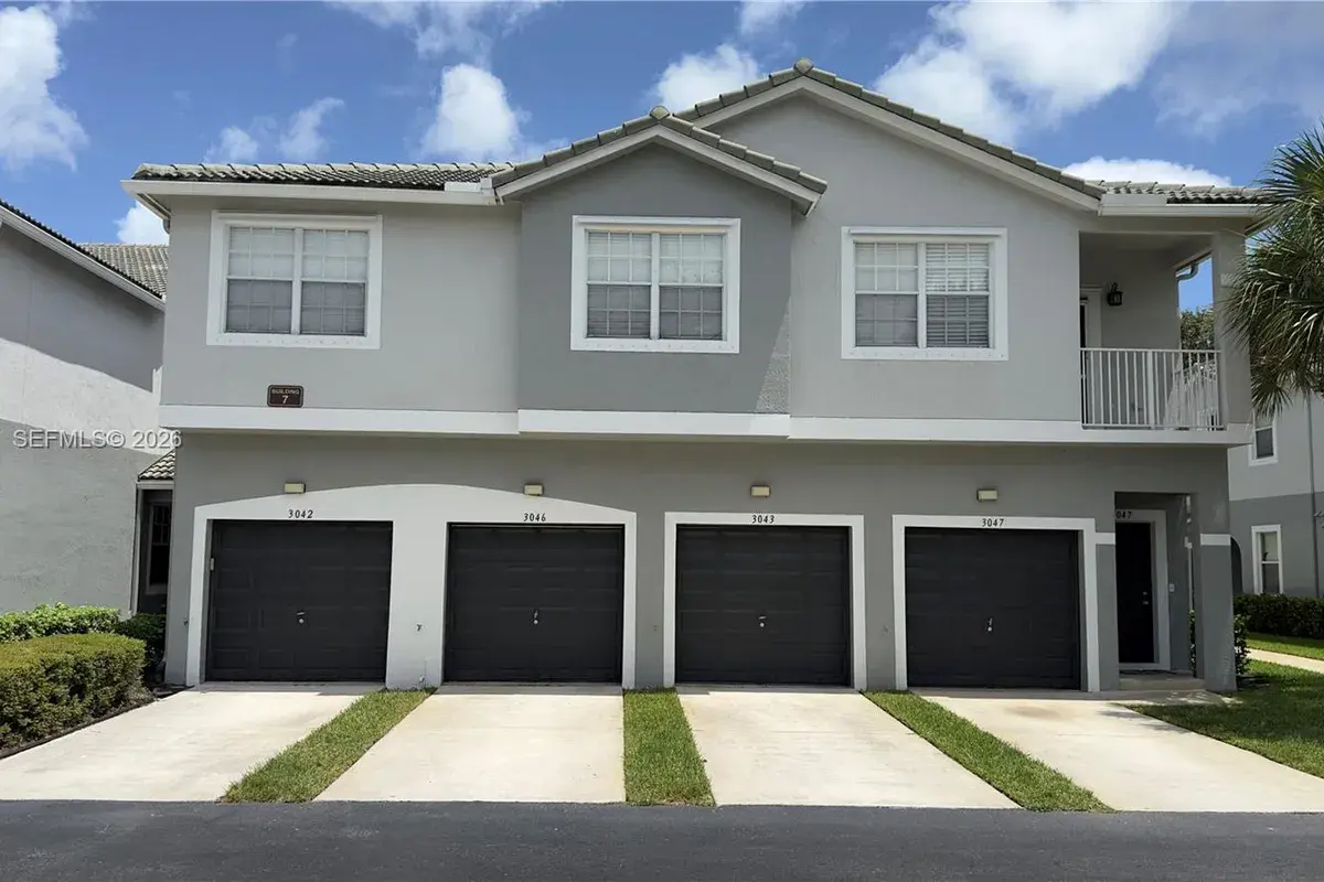 3042 Grandiflora Dr, Green Acres FL 33467