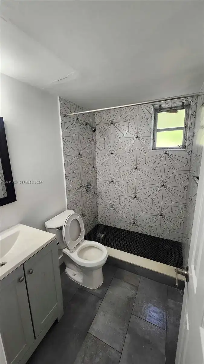 111 NW 152nd St # 11, Miami FL 33169 photo 5