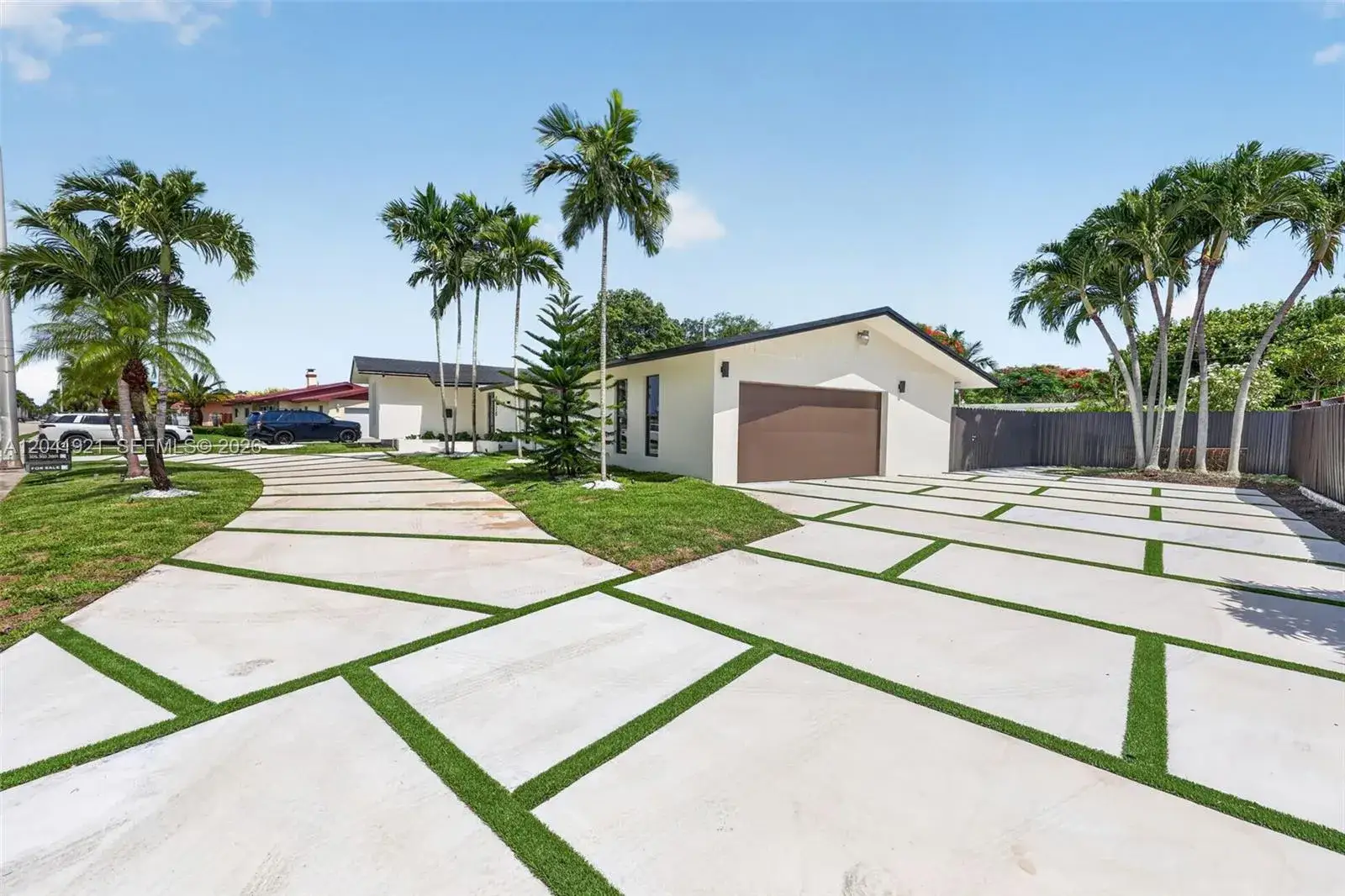 8430 SW 88th St, Miami FL 33156