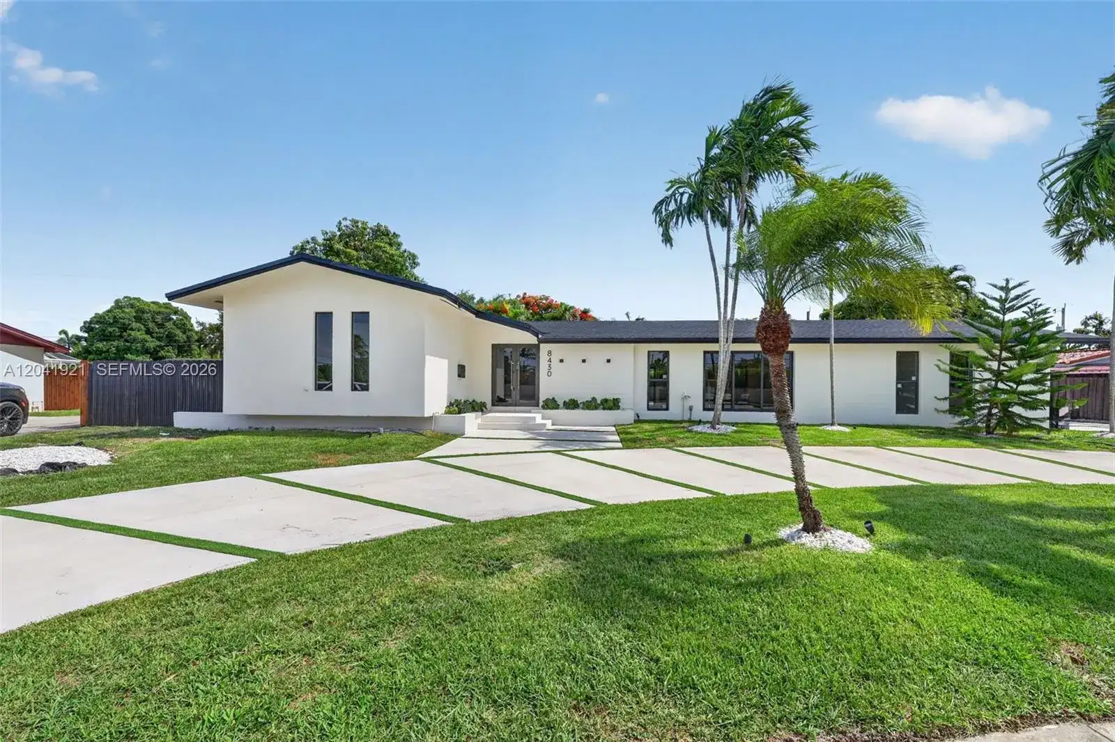 8430 SW 88th St, Miami FL 33156 photo 2