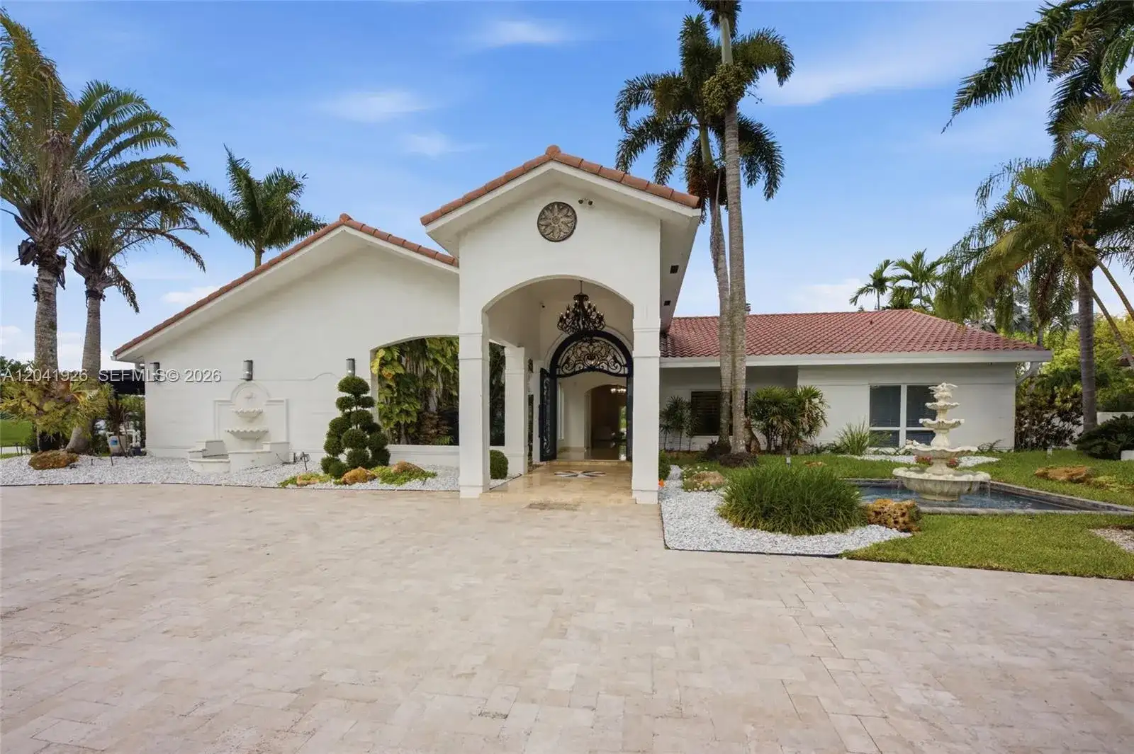 16170 Saddle Ln, Weston FL 33326 photo 2
