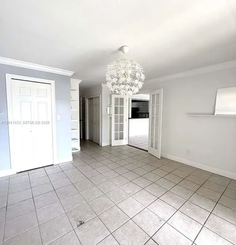 1530 NE 191st St # 340, Miami FL 33179