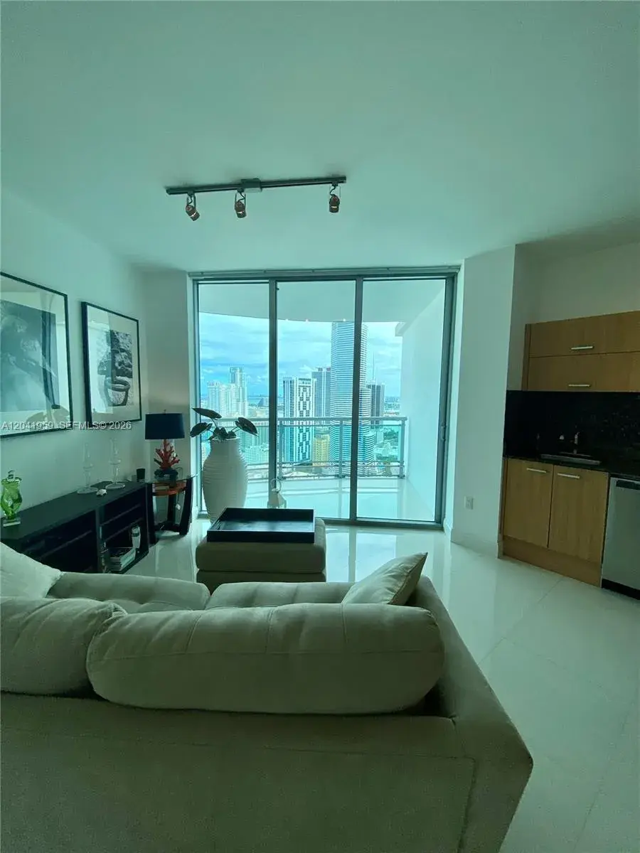 350 S Miami Ave # 3813, Miami FL 33130