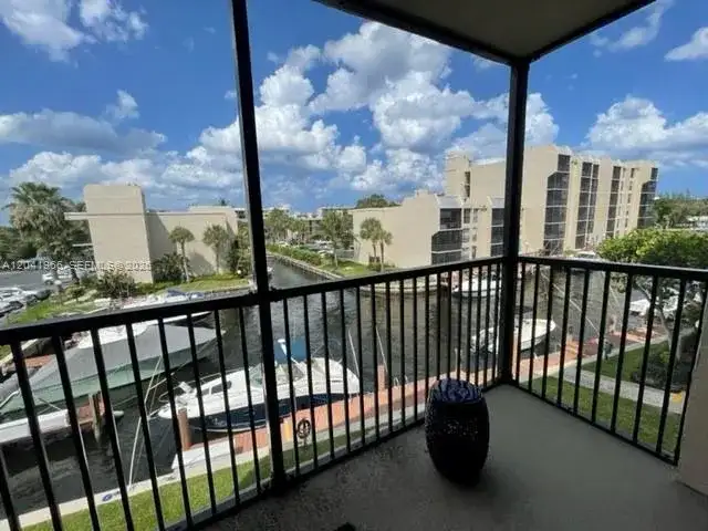17 Royal Palm Way # 302, Boca Raton FL 33432 photo 2