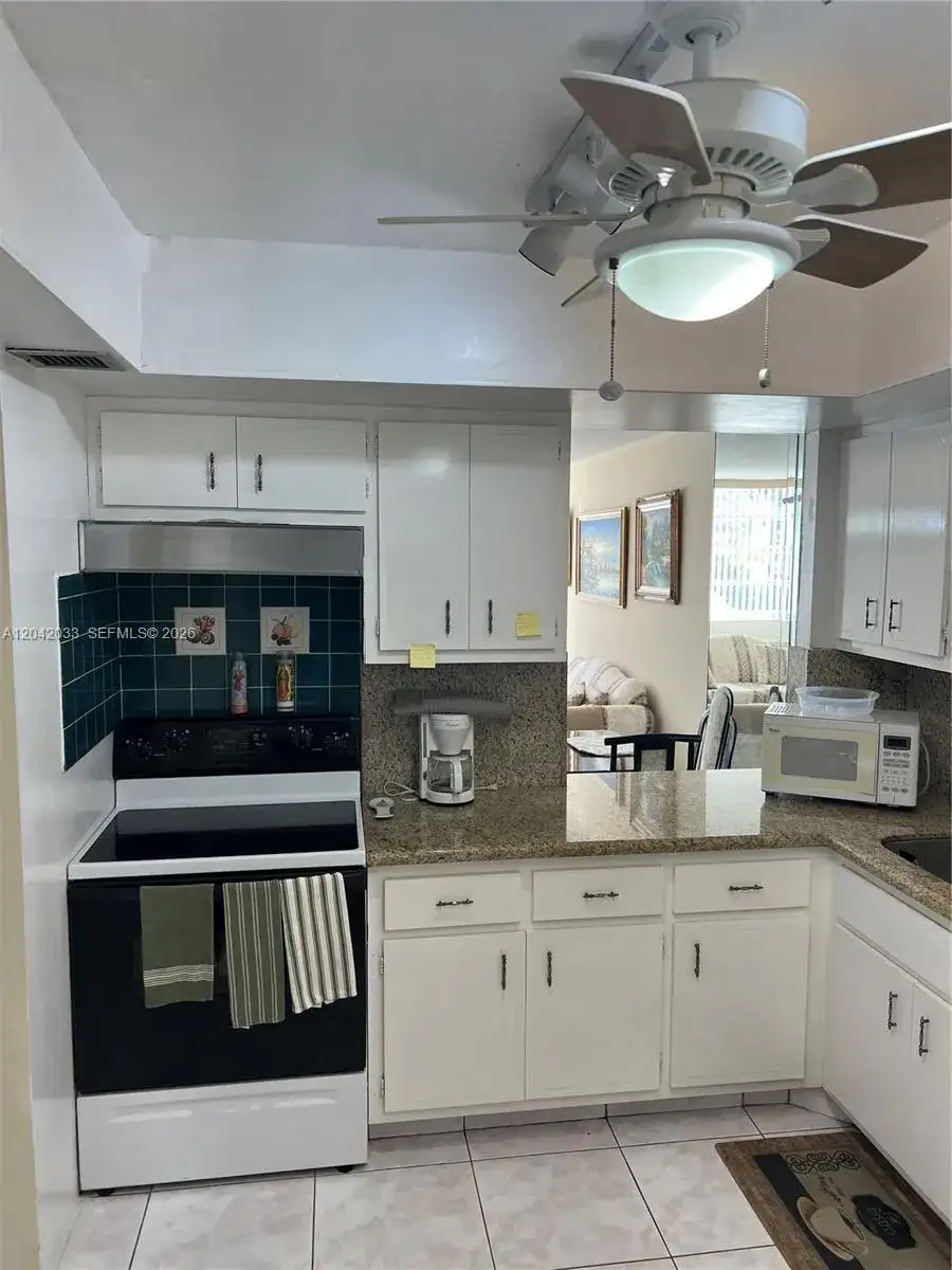 1351 NE Miami Gardens Dr # 222E, Miami FL 33179 photo 4