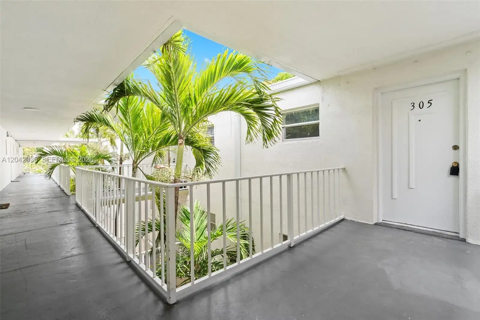 4215 N University Dr # 305, Sunrise FL 33351 photo 2