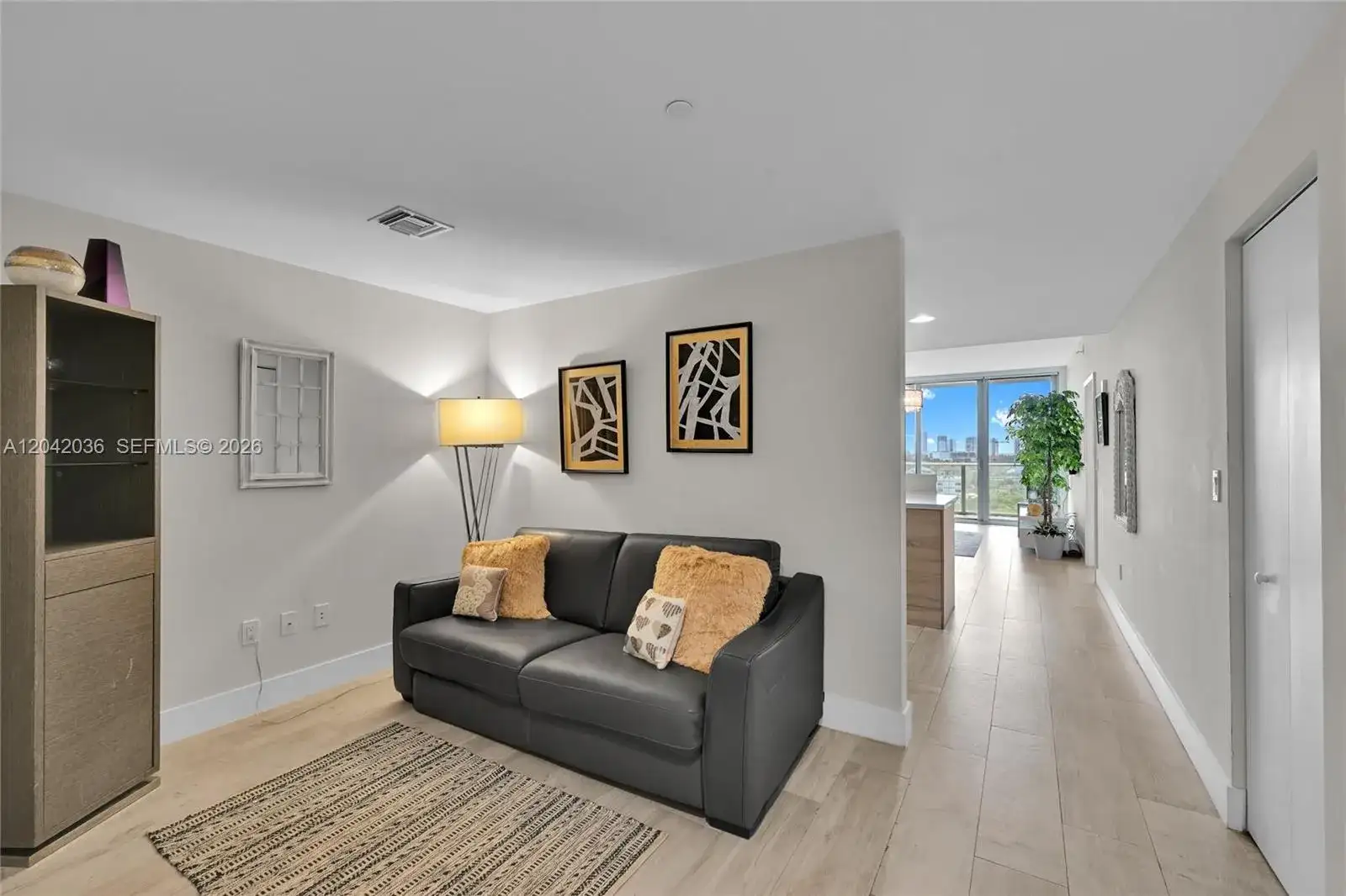 16385 Biscayne Blvd # 1020, North Miami Beach FL 33160 photo 2