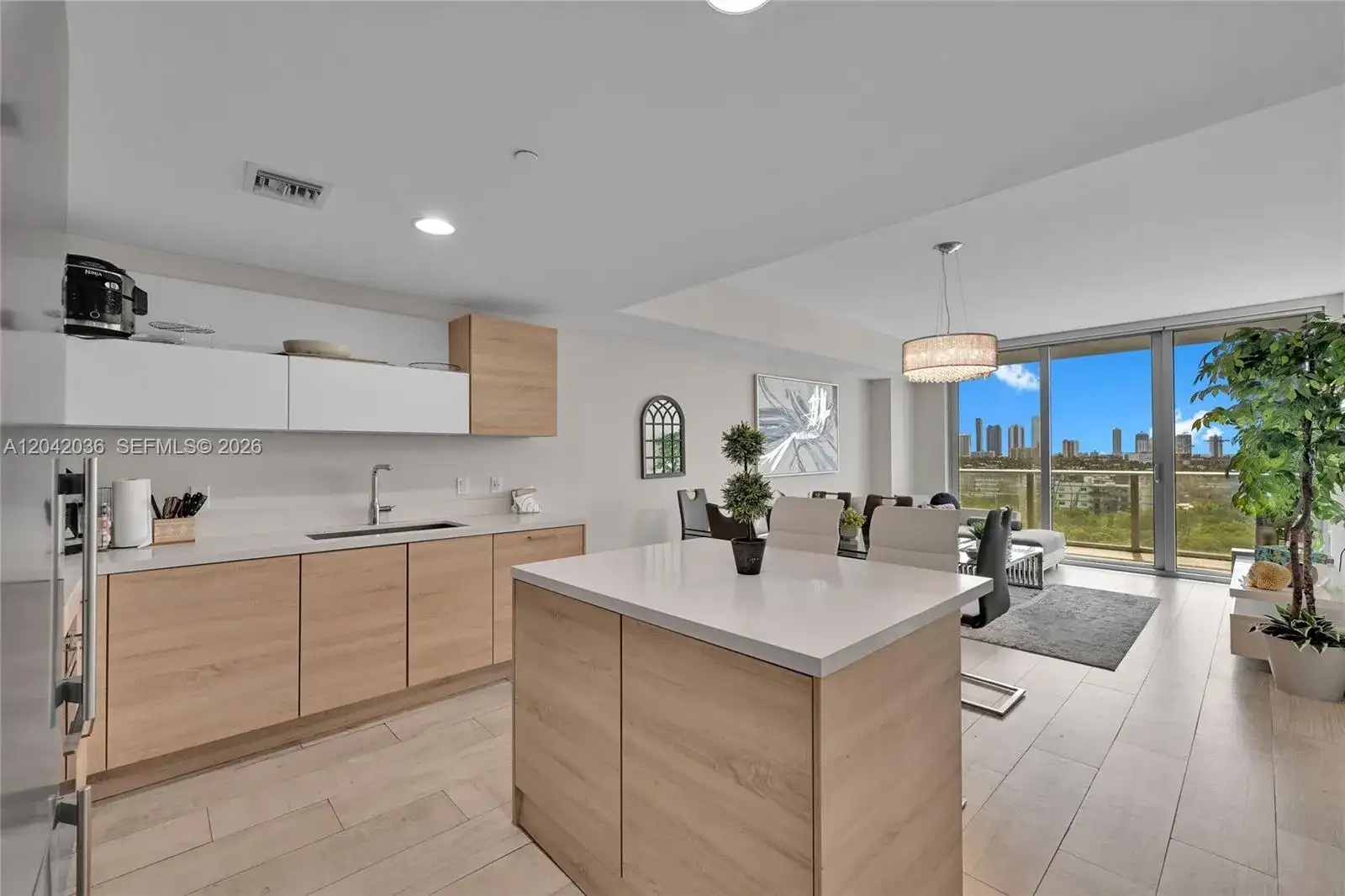 16385 Biscayne Blvd # 1020, North Miami Beach FL 33160 photo 5