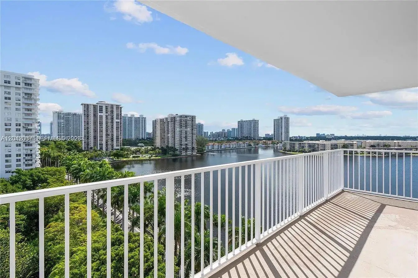 2801 NE 183rd St # 1016W, Aventura FL 33160 photo 4