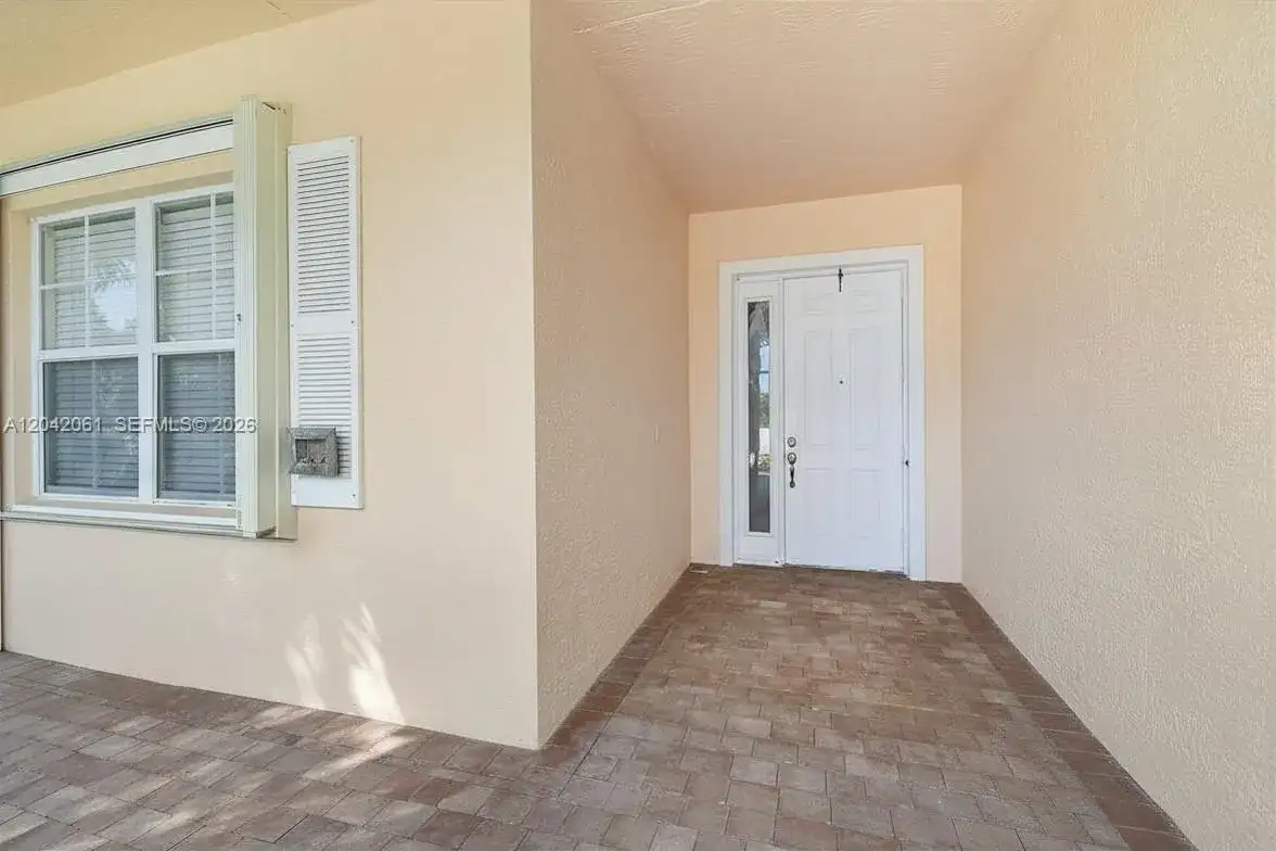 107 NW Summerville Ct, Port St. Lucie FL 34986 photo 4