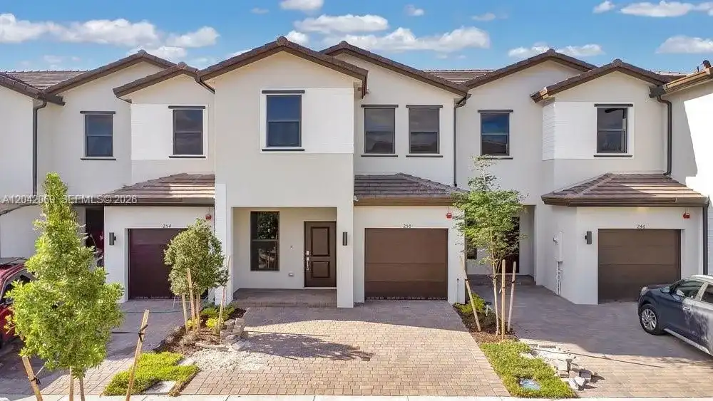 250 SW 159th Ln, Pembroke Pines FL 33027