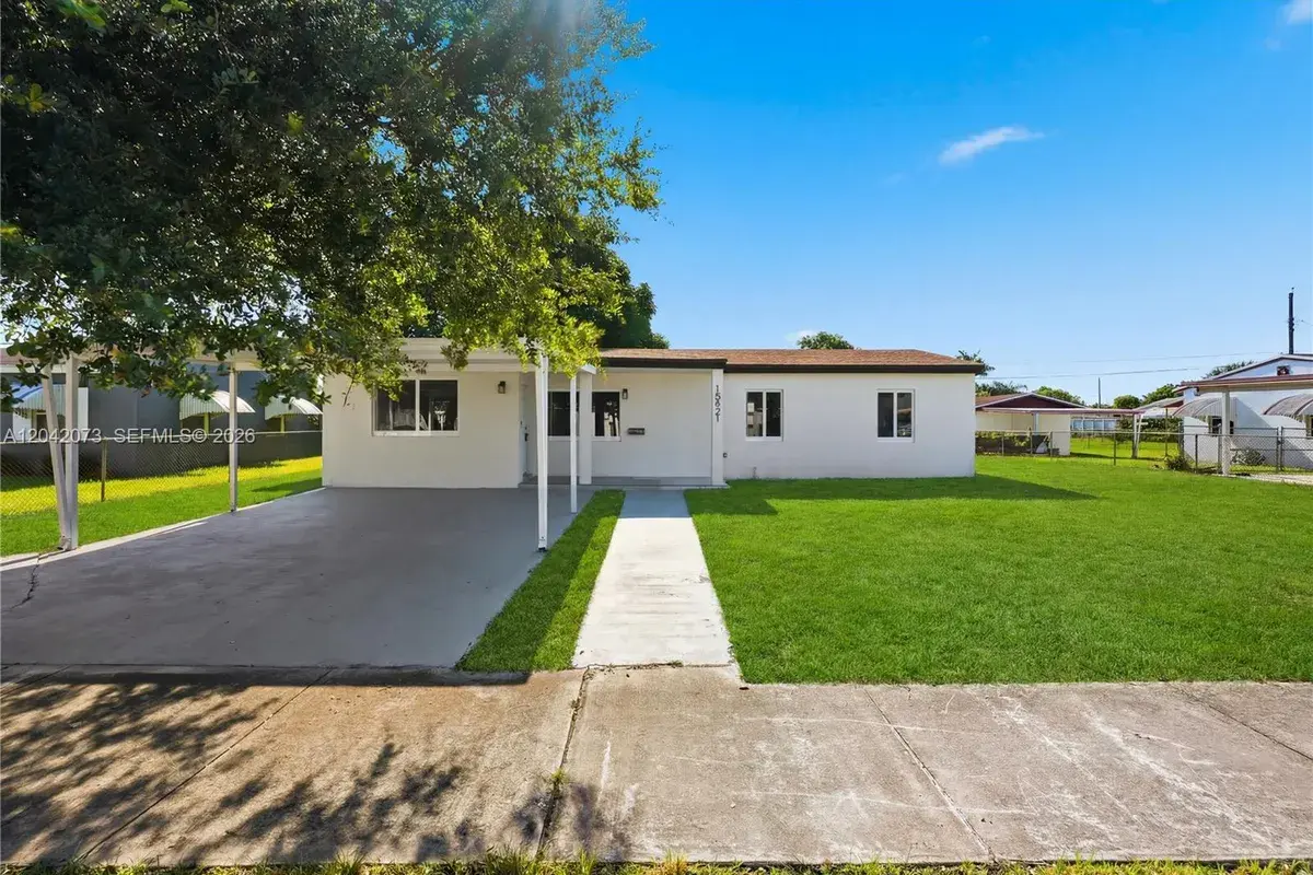15921 NW 18th Pl, Miami Gardens FL 33054