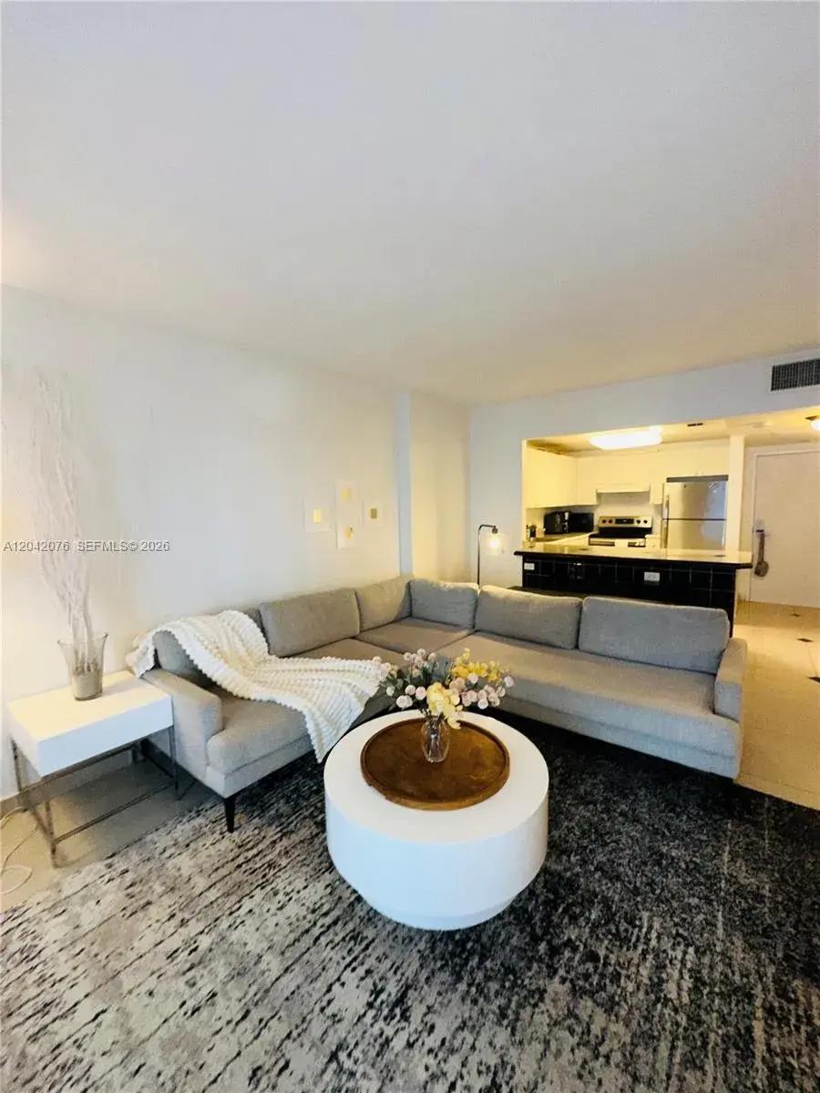 2301 Collins Ave # 420, Miami Beach FL 33139