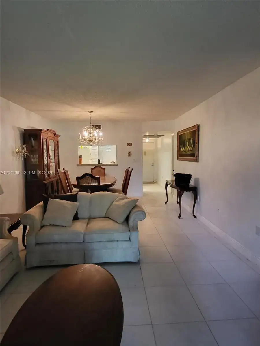 900 Colony Point Cir # 107, Pembroke Pines FL 33026 photo 2