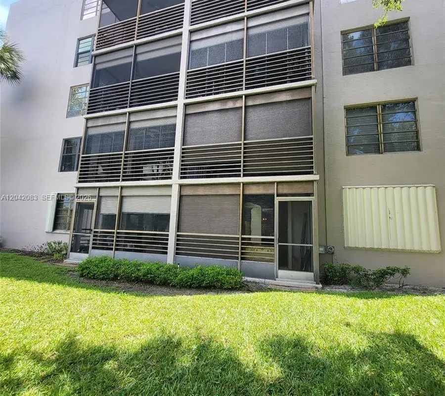 900 Colony Point Cir # 107, Pembroke Pines FL 33026