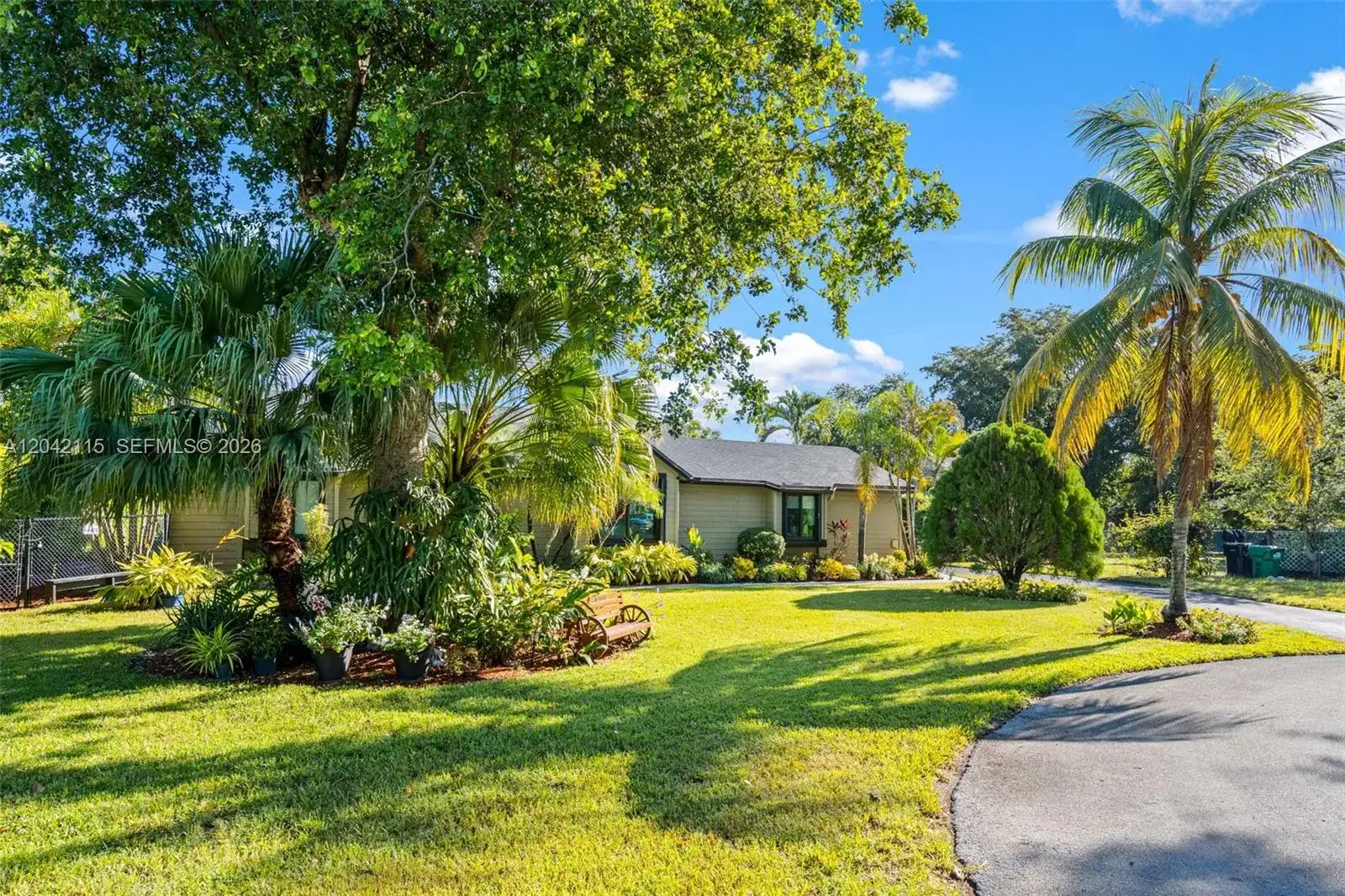 15031 SW 154th Ter, Miami FL 33187 photo 4