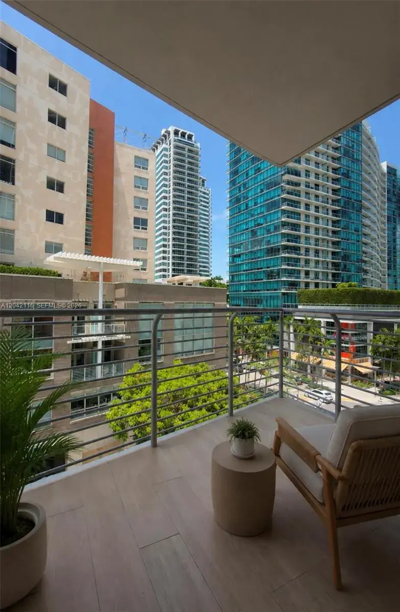 90 NE 32nd street # 513, Miami FL 33137