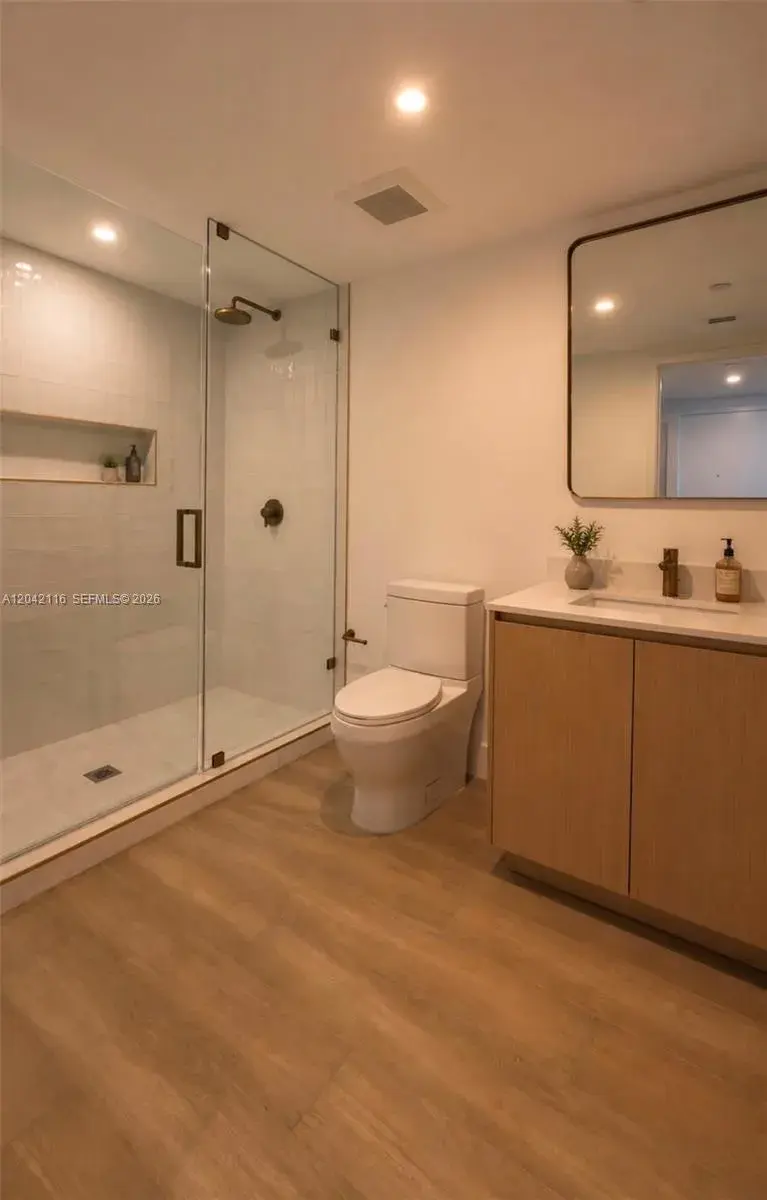 90 NE 32nd street # 513, Miami FL 33137