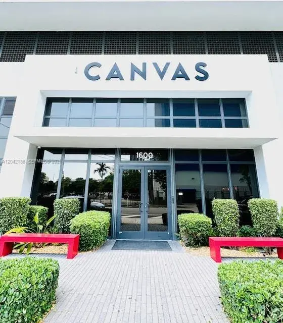 1600 NE 1 # 1915, Miami FL 33132