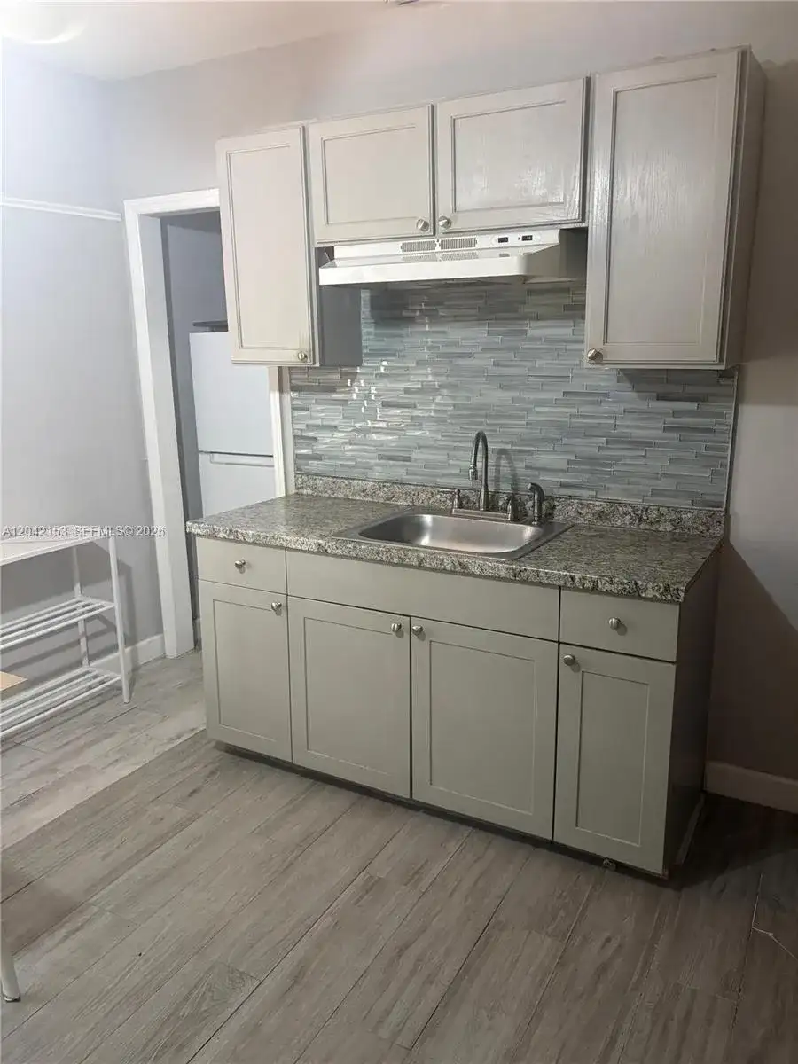 6837 SW 39th Ter # 2, Miami FL 33155 photo 4