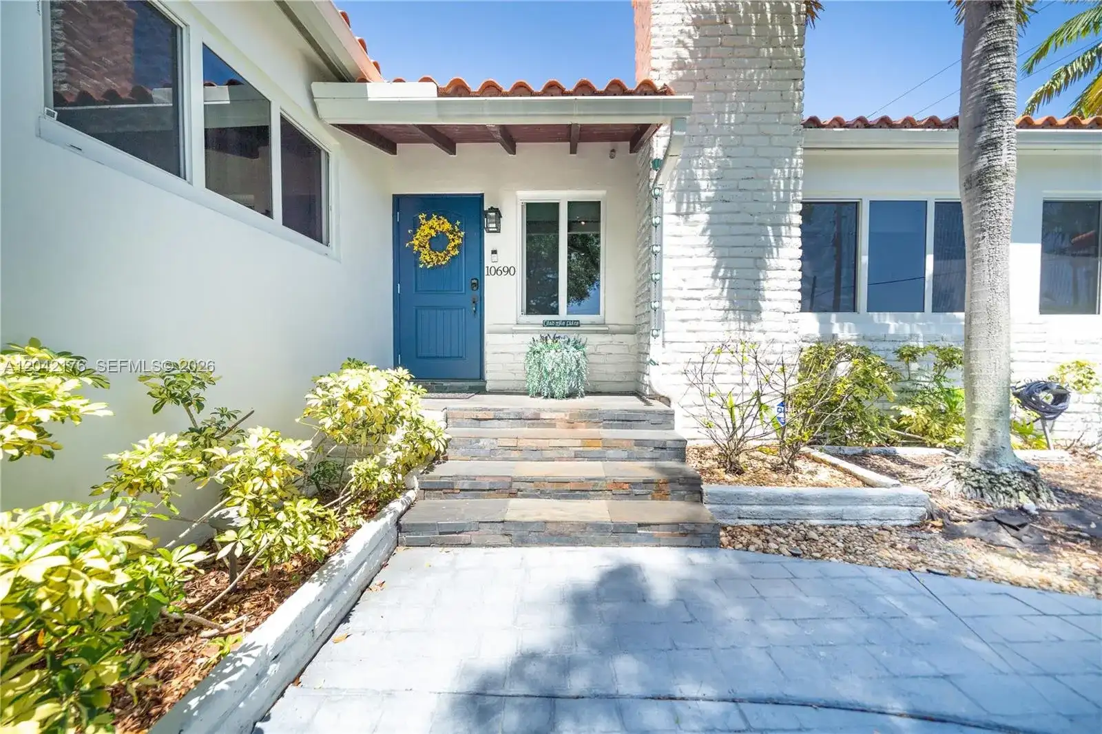 10690 NE 11th Ct, Miami Shores FL 33138 photo 2