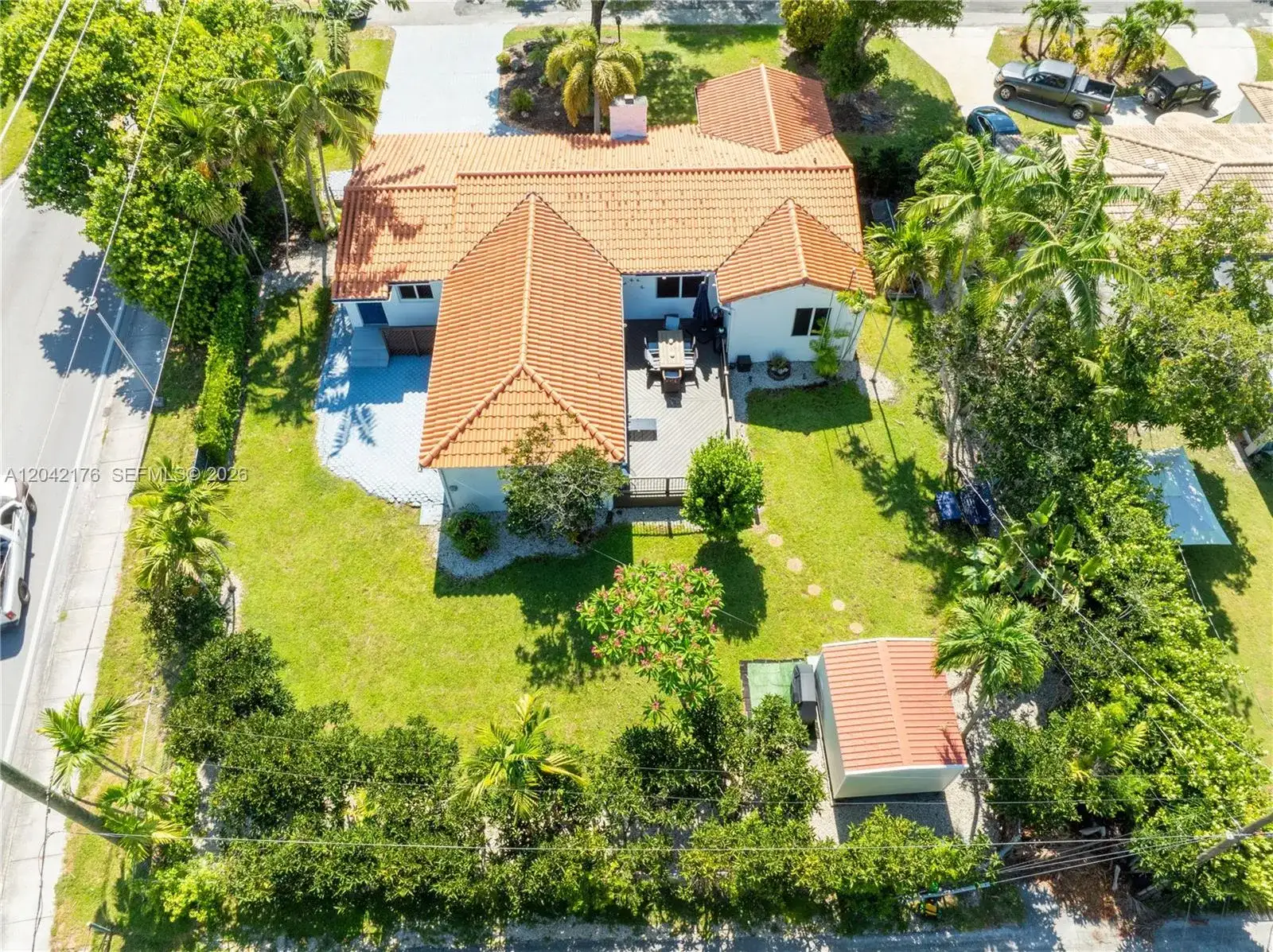 10690 NE 11th Ct, Miami Shores FL 33138 photo 5
