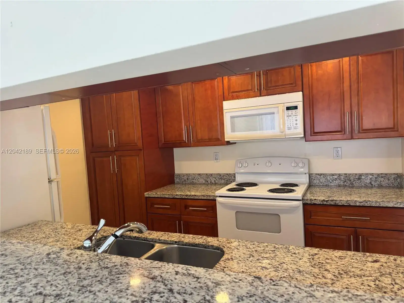 2795 NE 164th St # 6, North Miami Beach FL 33160 photo 5