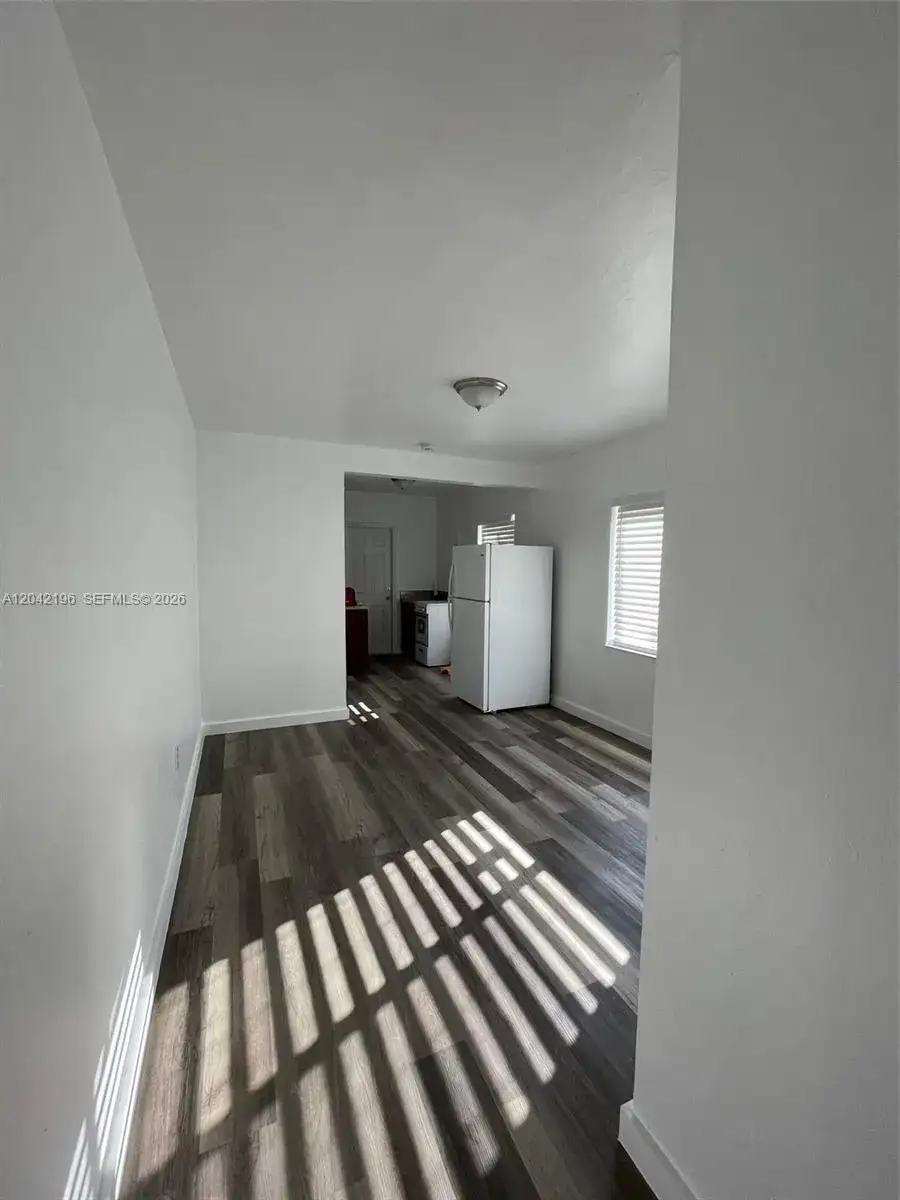 430 SW 6th Ave # 8, Miami FL 33130 photo 2