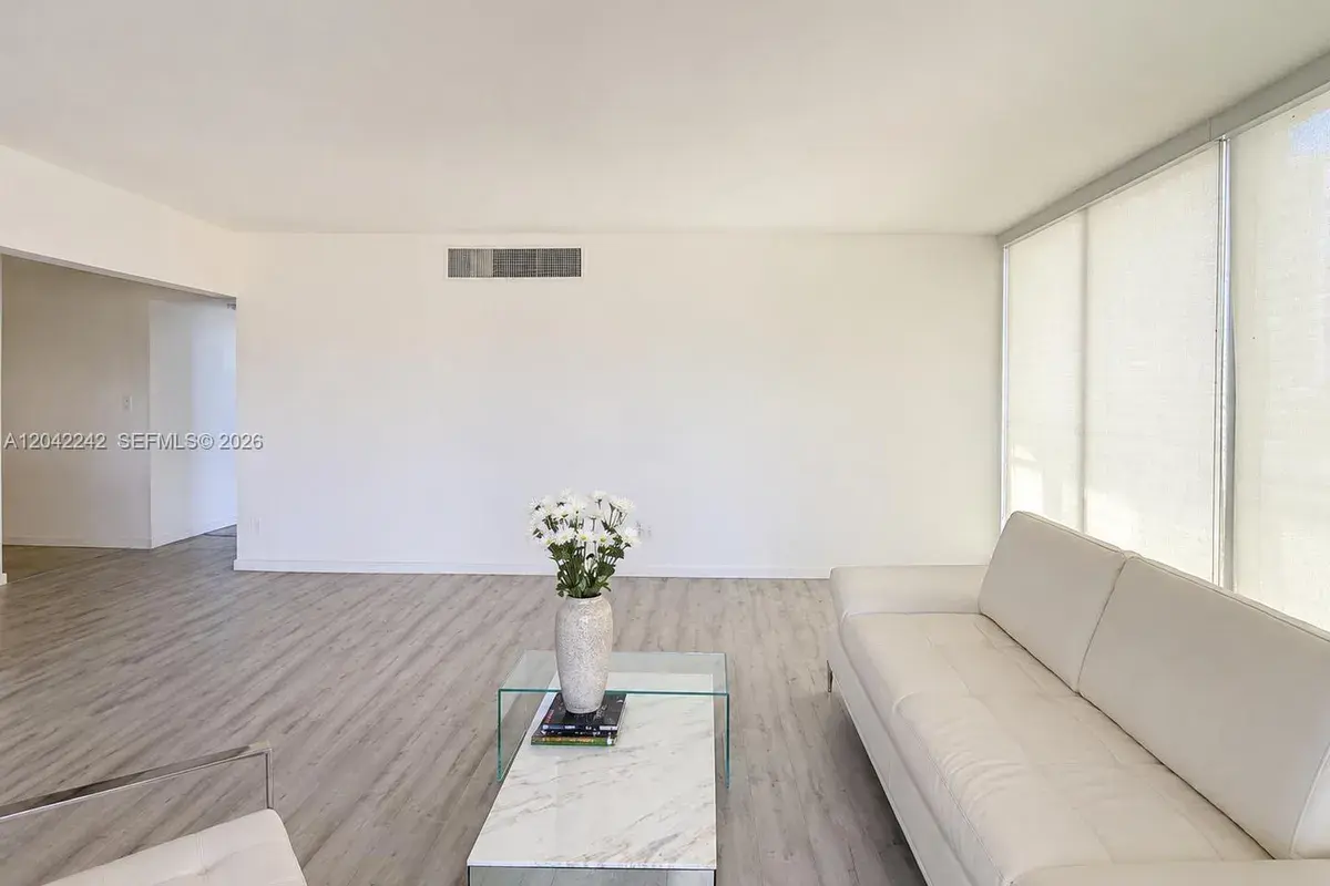 10275 Collins Ave # 431, Bal Harbour FL 33154