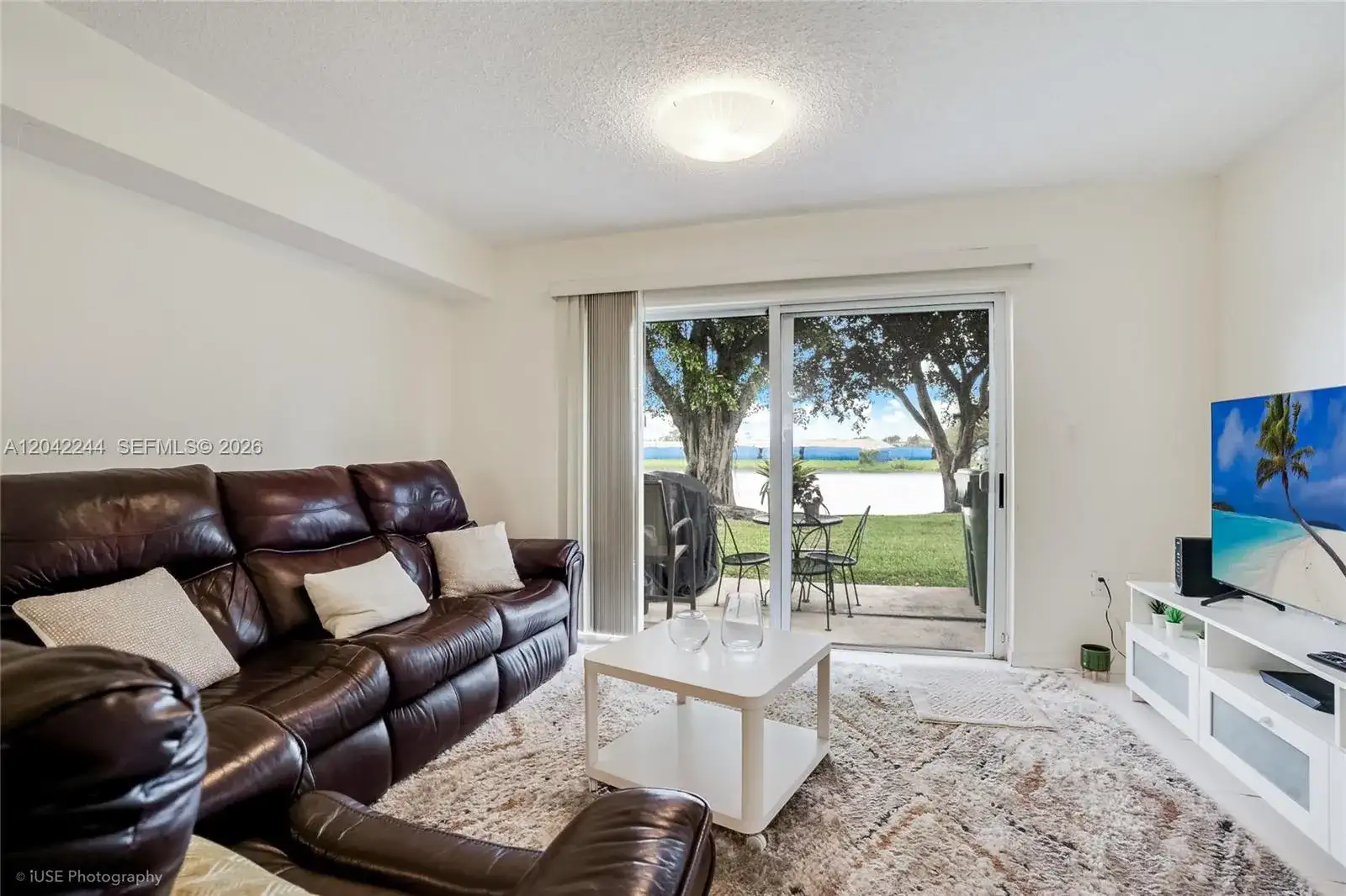 221 Riviera Cir, Weston FL 33326 photo 4