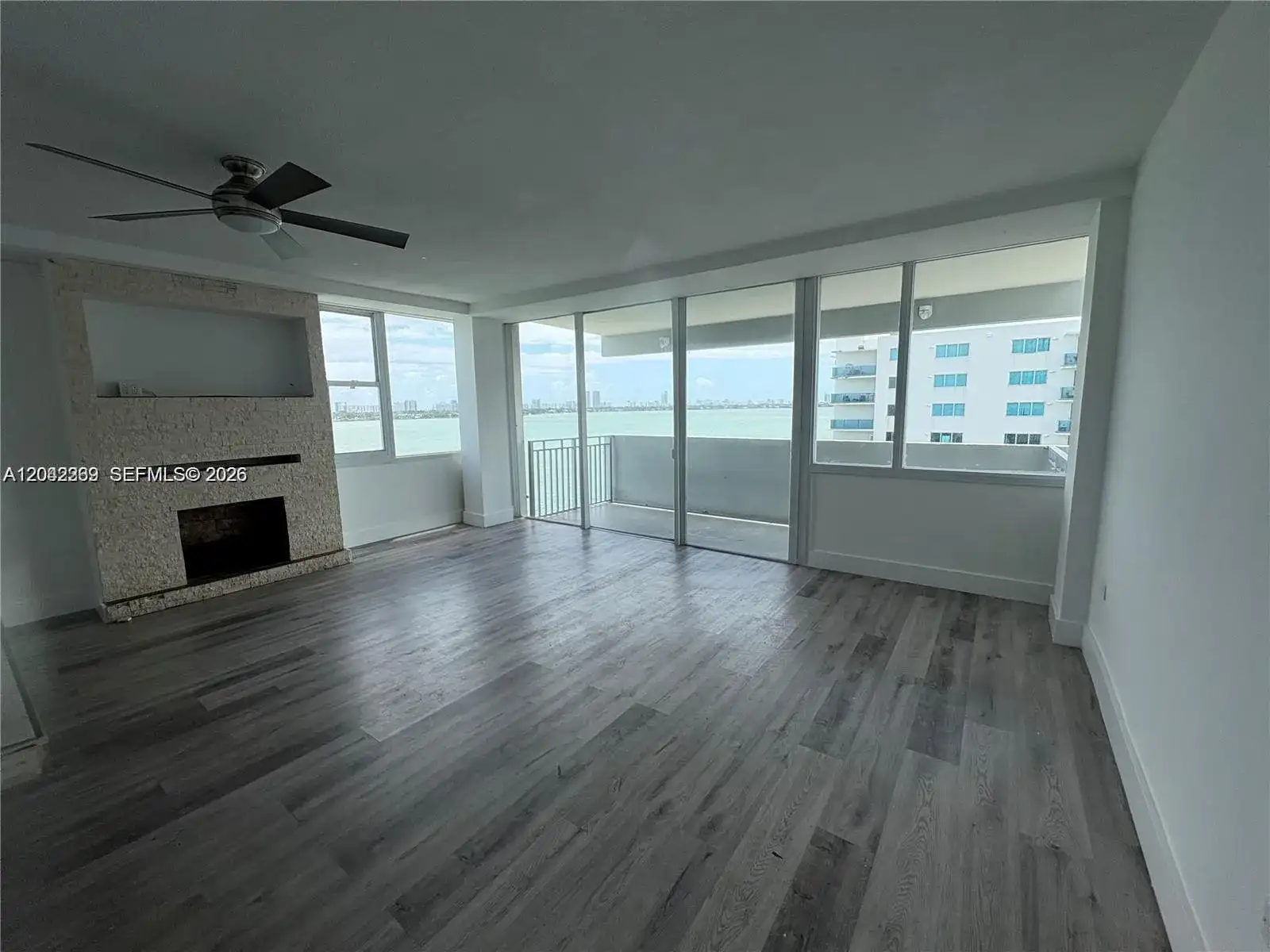 7545 E Treasure Dr # 9H, North Bay Village FL 33141 photo 2