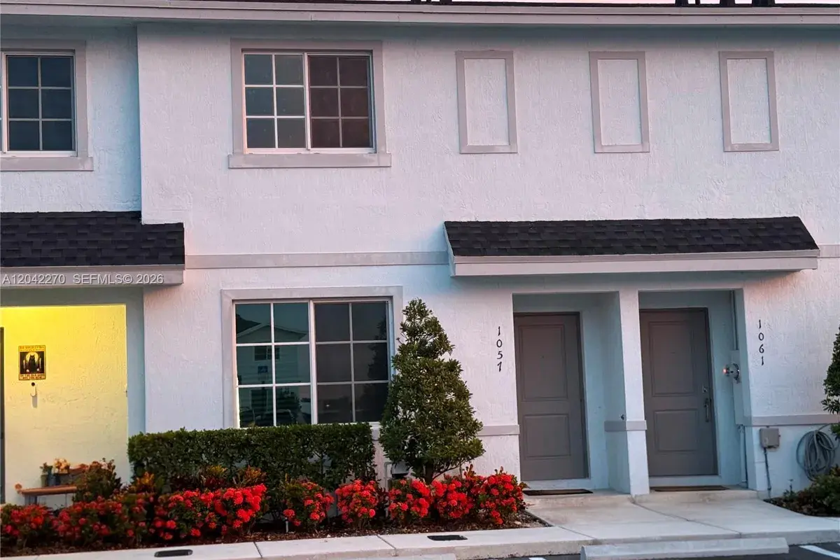 1057 NW 5th St, Florida City FL 33034
