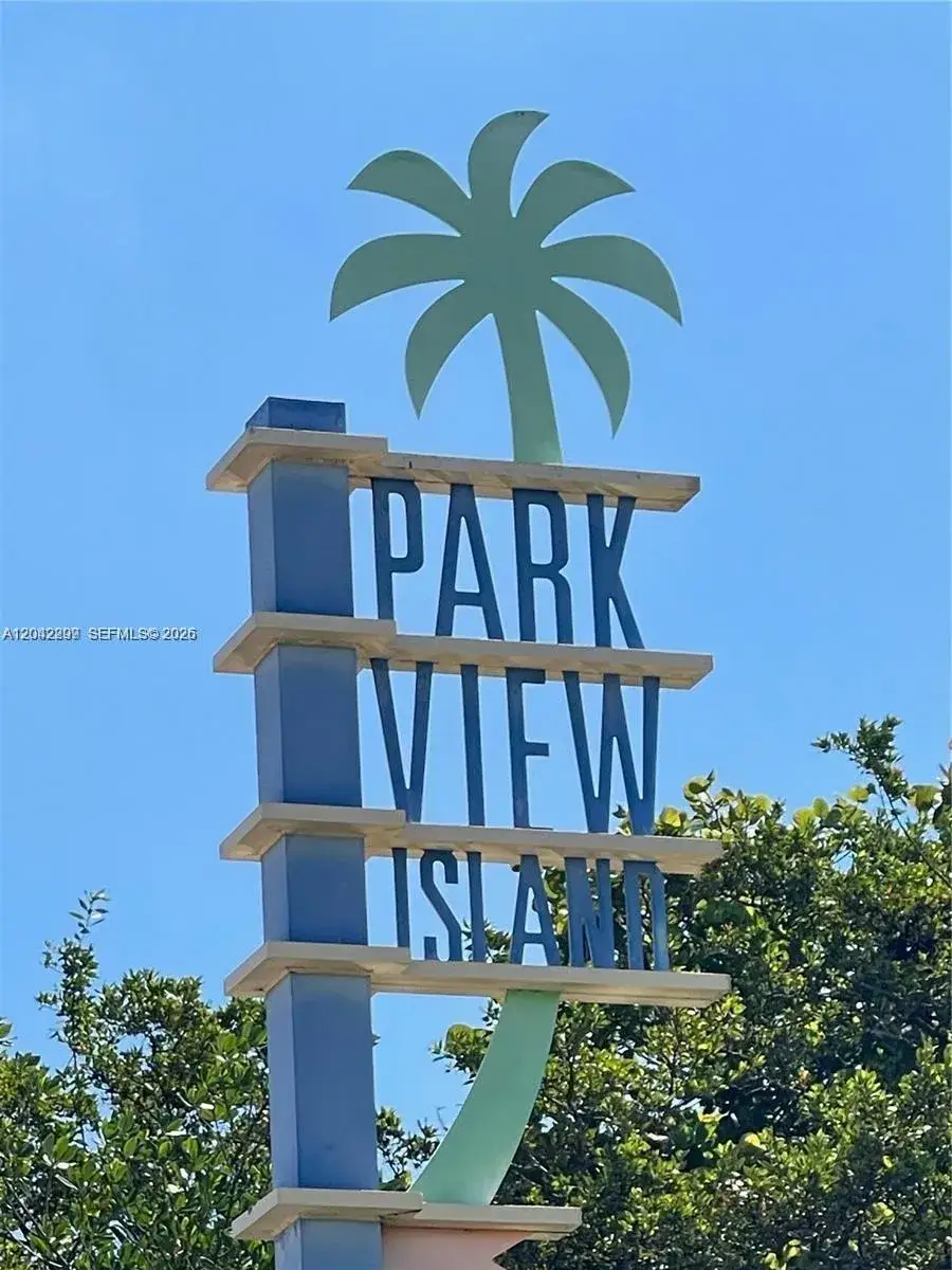 2 bedroom 2 bath Residential for sale at 7441 Wayne Ave # 15i, Miami Beach FL 33141