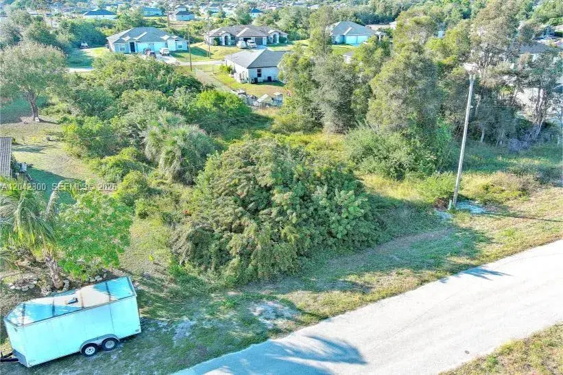 394 PALENCIA AVE, Lehigh Acres FL 33974