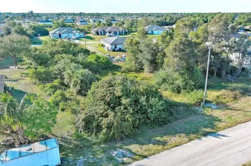 394 PALENCIA AVE, Lehigh Acres FL 33974 photo 4