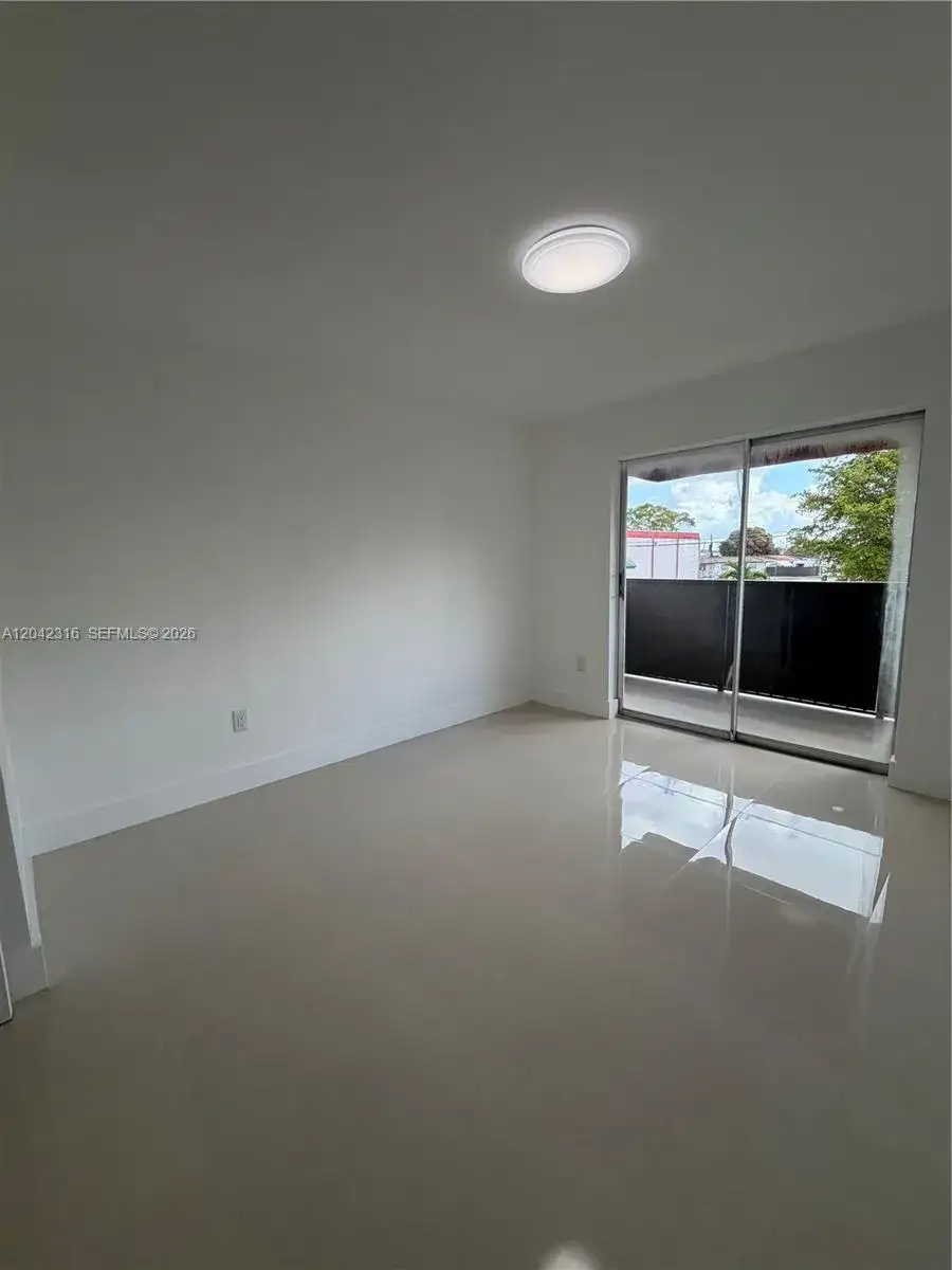 1551 W Okeechobee Rd # 9, Hialeah FL 33010 photo 5