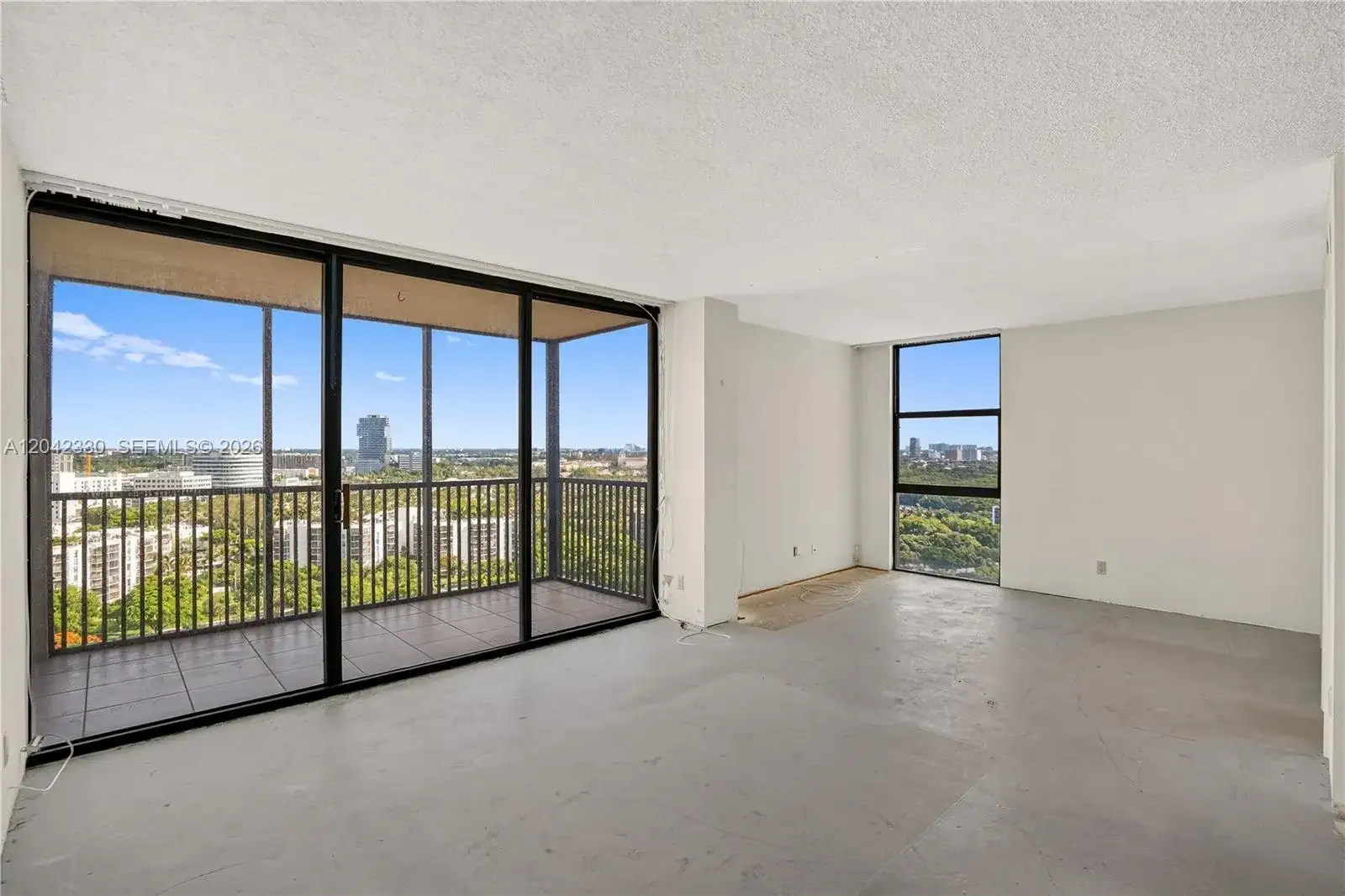 20301 W Country Club Dr # 2122, Aventura FL 33180 photo 4