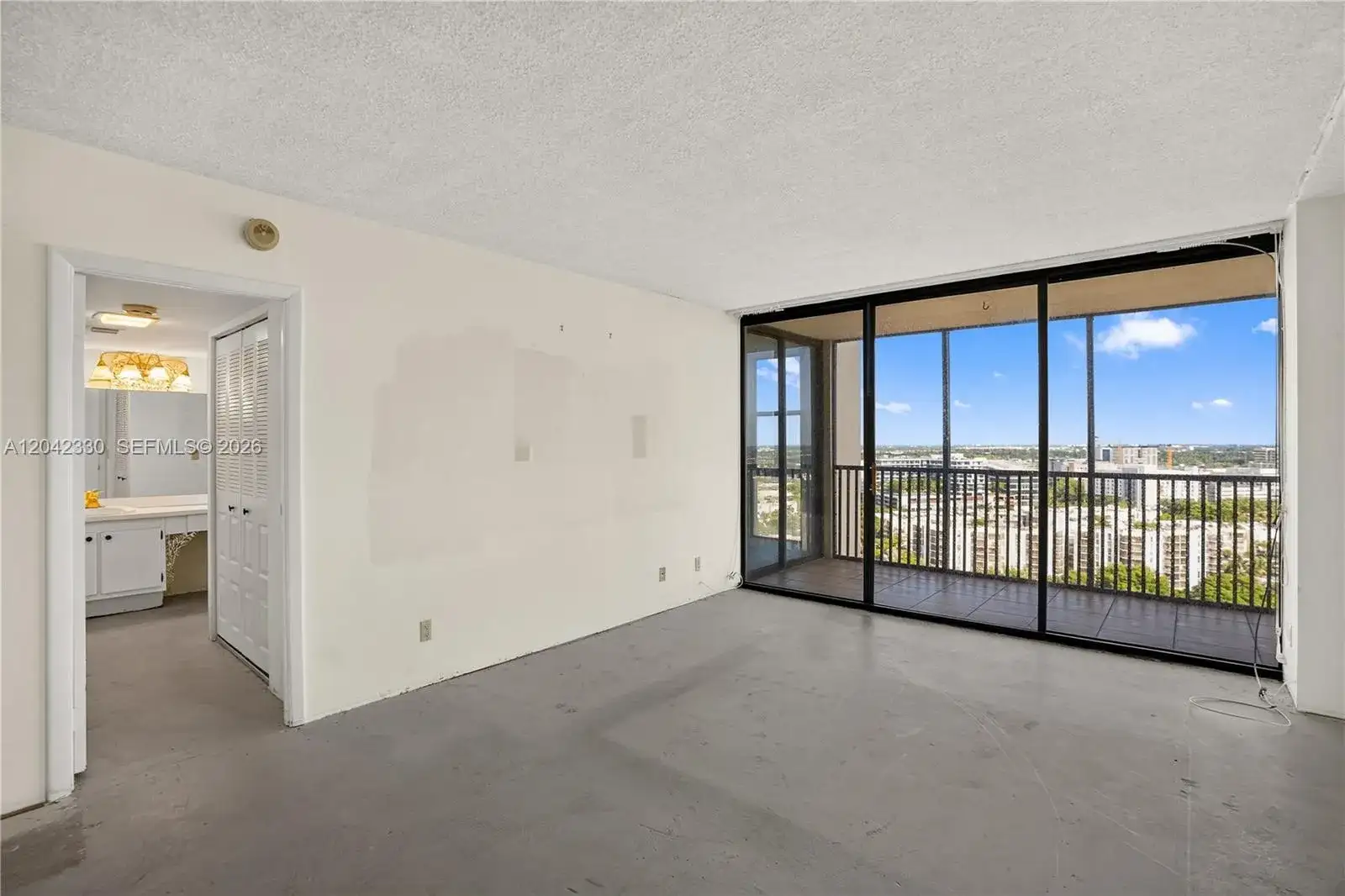 20301 W Country Club Dr # 2122, Aventura FL 33180 photo 5