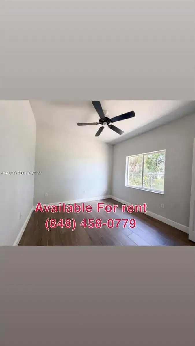 453 N Deerfield Ave, Deerfield Beach FL 33441 photo 2