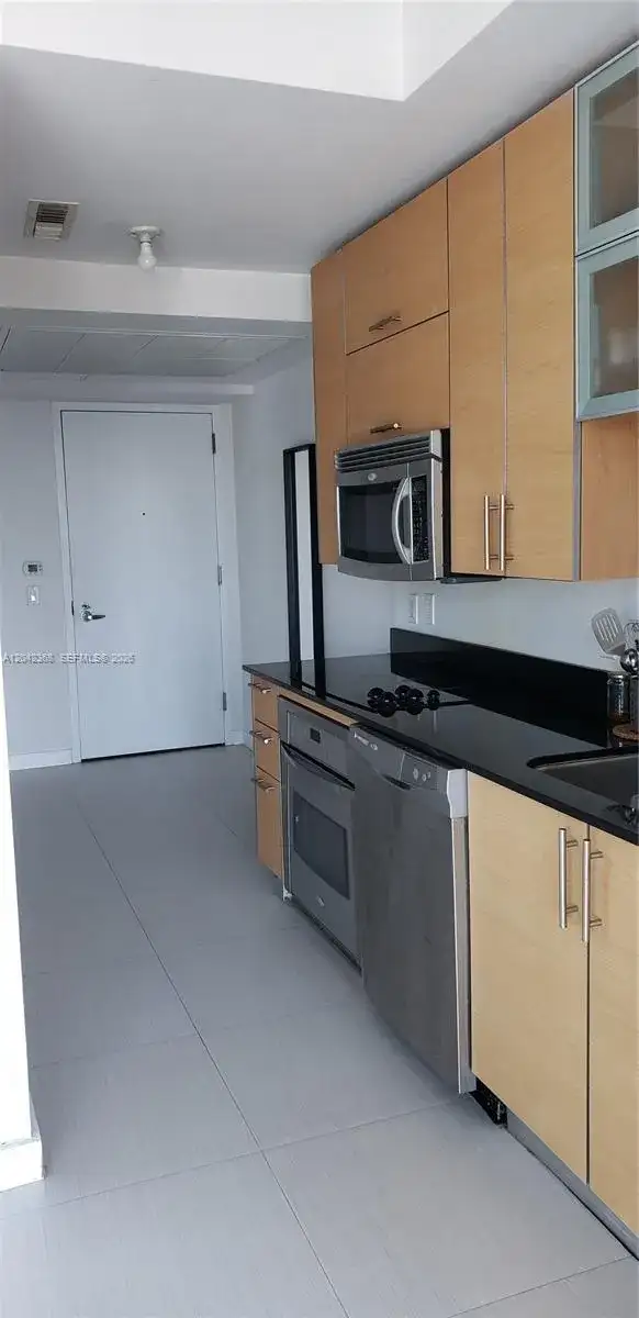 60 SW 13th St # 1621, Miami FL 33130 photo 3