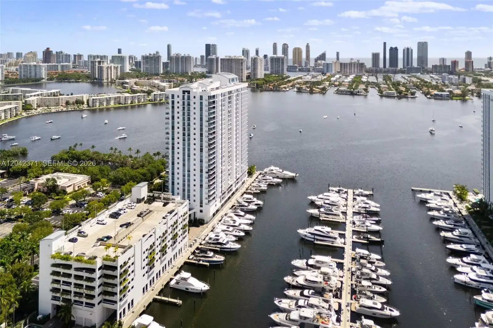 17301 Biscayne Blvd # 1704, North Miami Beach FL 33160 photo 2