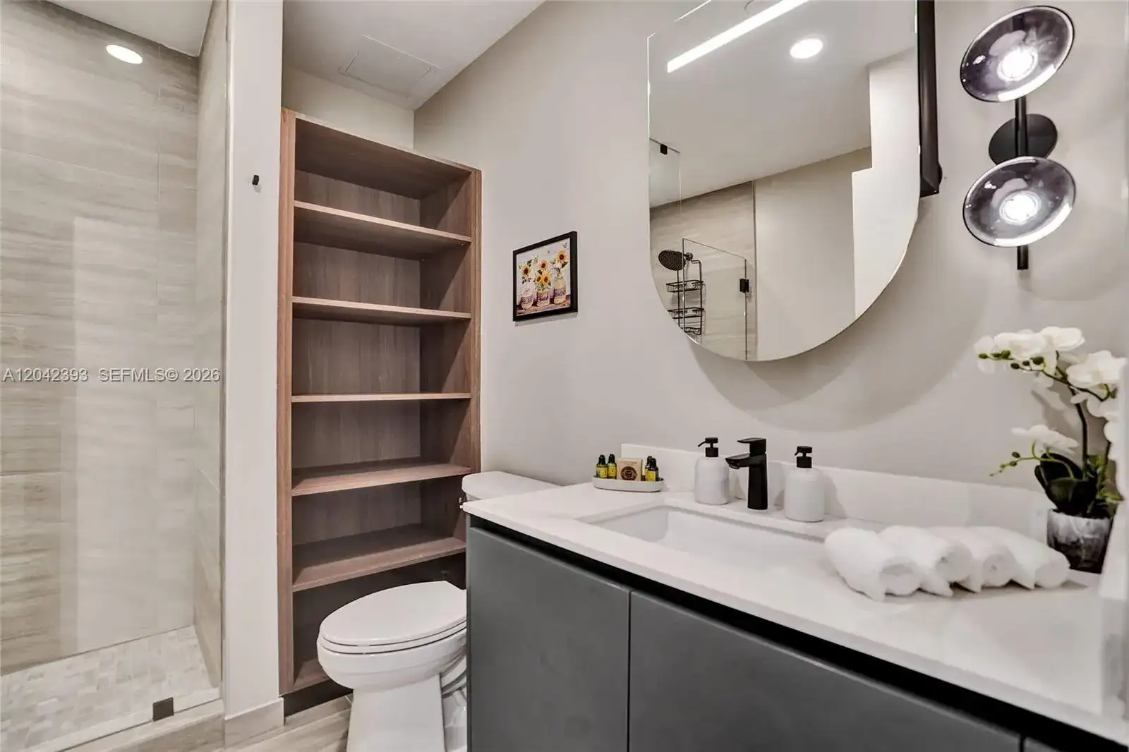 580 72nd St # 1811, Miami Beach FL 33141 photo 2