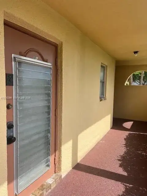 8285 Sunrise Lakes Blvd # 106, Sunrise FL 33322 photo 5