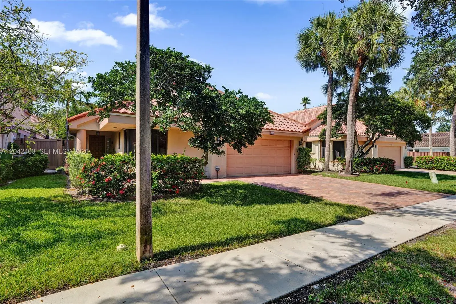 9355 NW 18th Pl, Plantation FL 33322